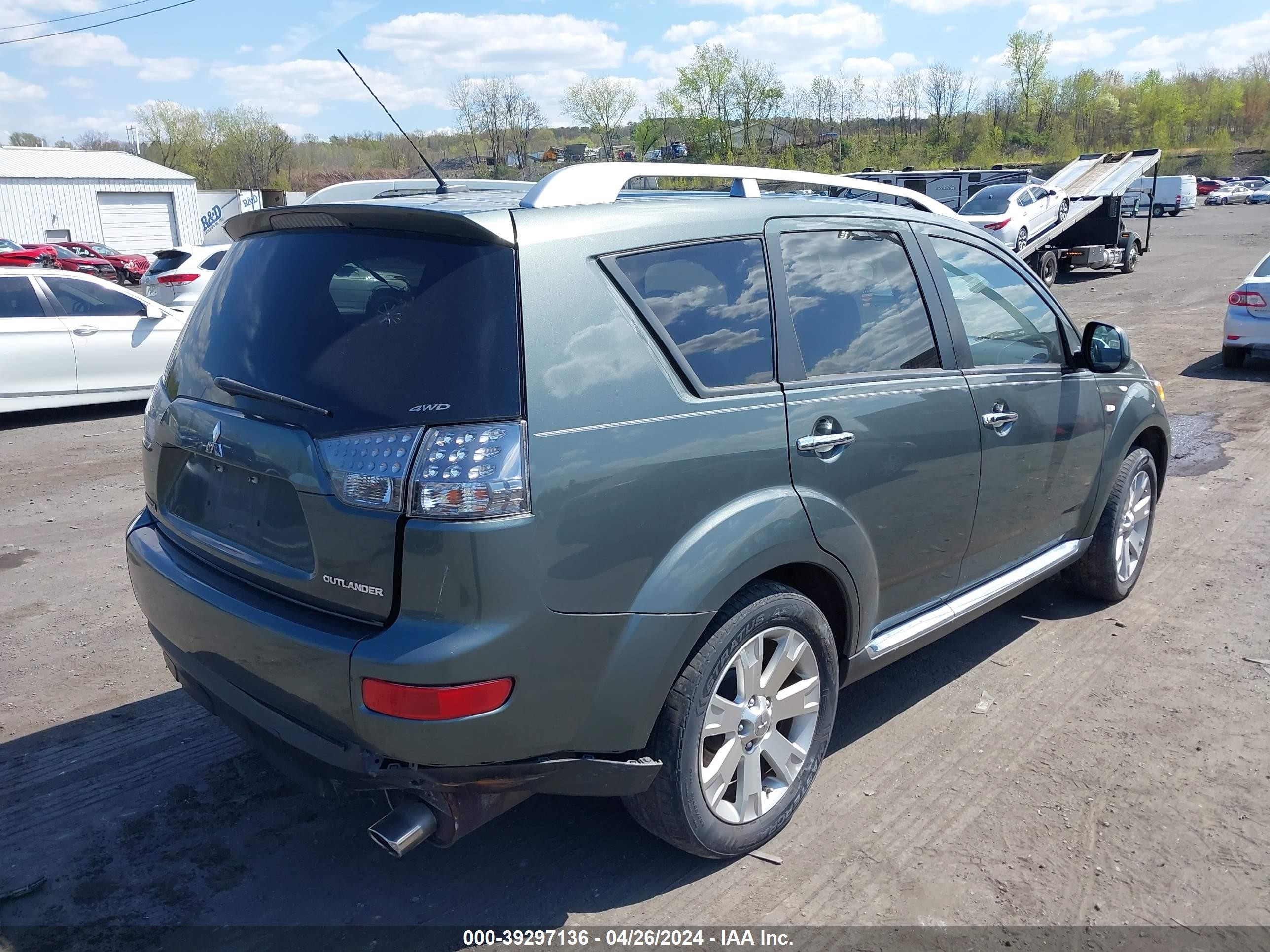 Photo 3 VIN: JA4LT31W49Z002426 - MITSUBISHI OUTLANDER 