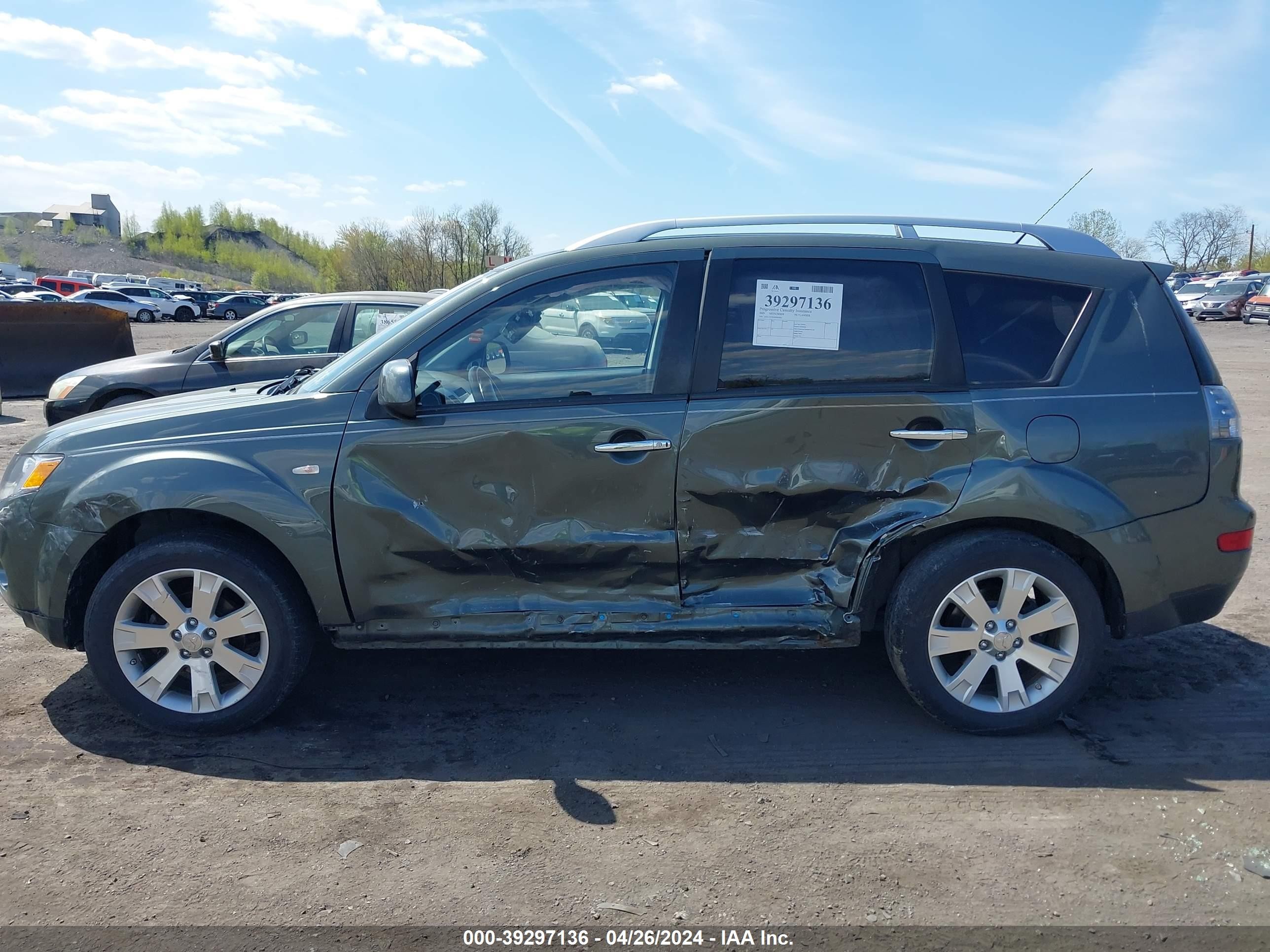 Photo 5 VIN: JA4LT31W49Z002426 - MITSUBISHI OUTLANDER 