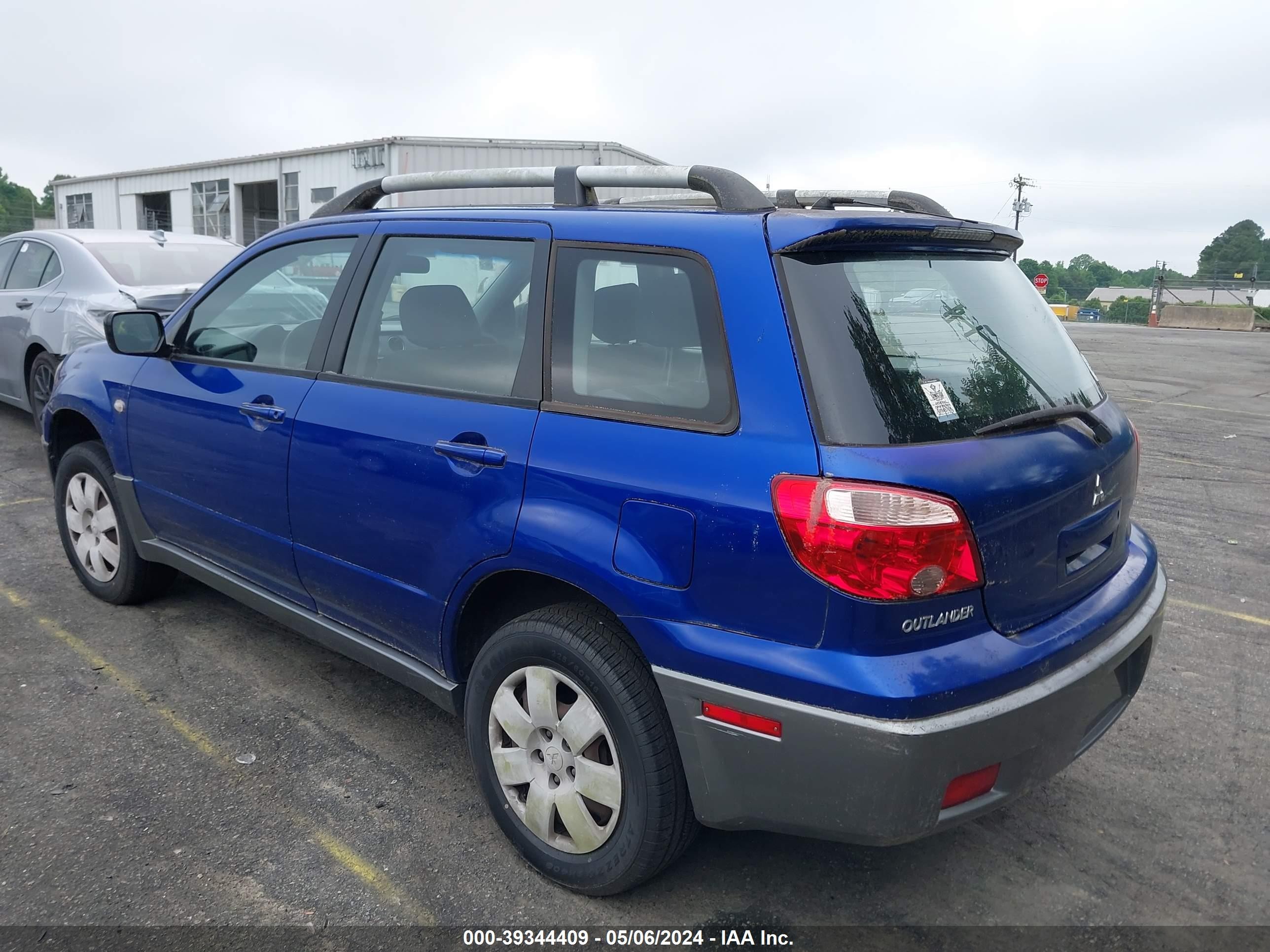 Photo 2 VIN: JA4LX31F05U029909 - MITSUBISHI OUTLANDER 