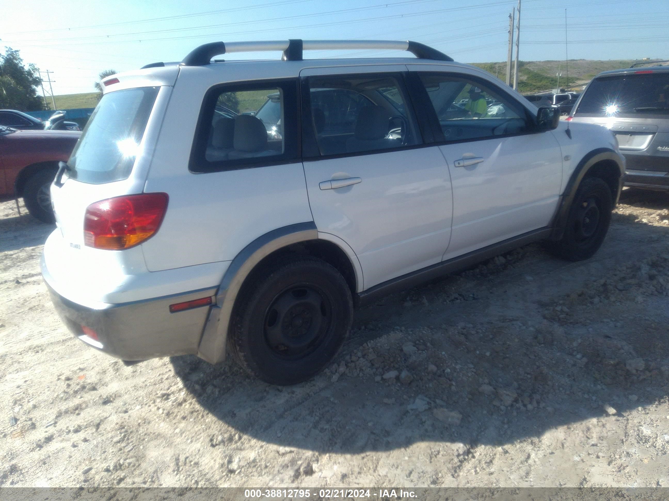 Photo 5 VIN: JA4LX31F44U038868 - MITSUBISHI OUTLANDER 