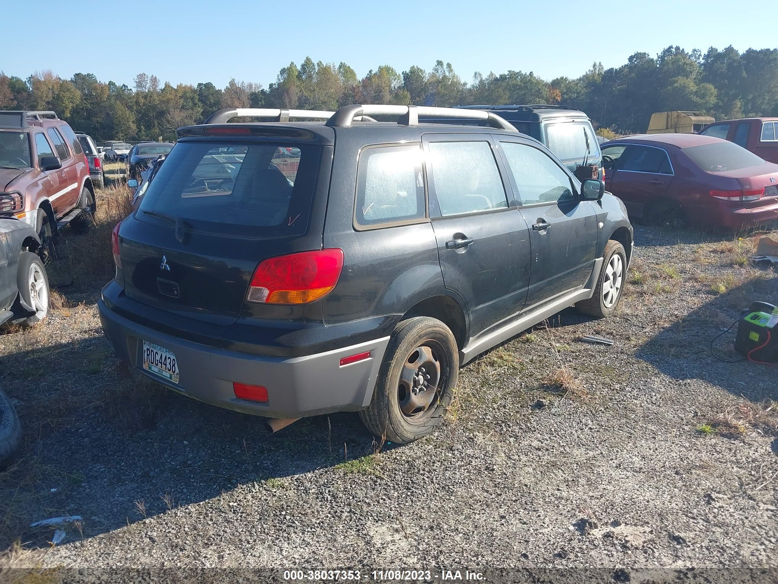 Photo 3 VIN: JA4LX31G13U046904 - MITSUBISHI OUTLANDER 