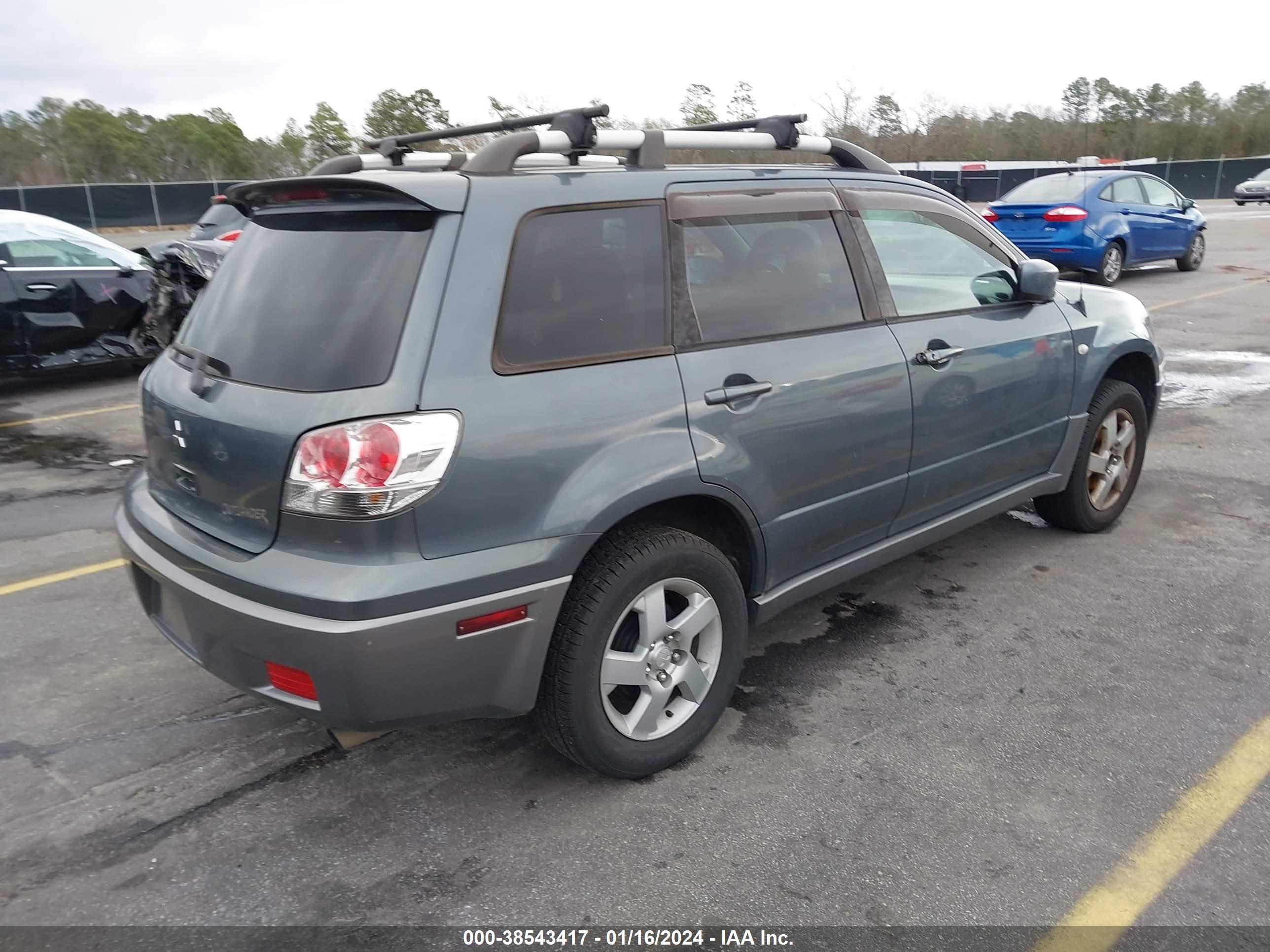 Photo 3 VIN: JA4LX41F44U013636 - MITSUBISHI OUTLANDER 