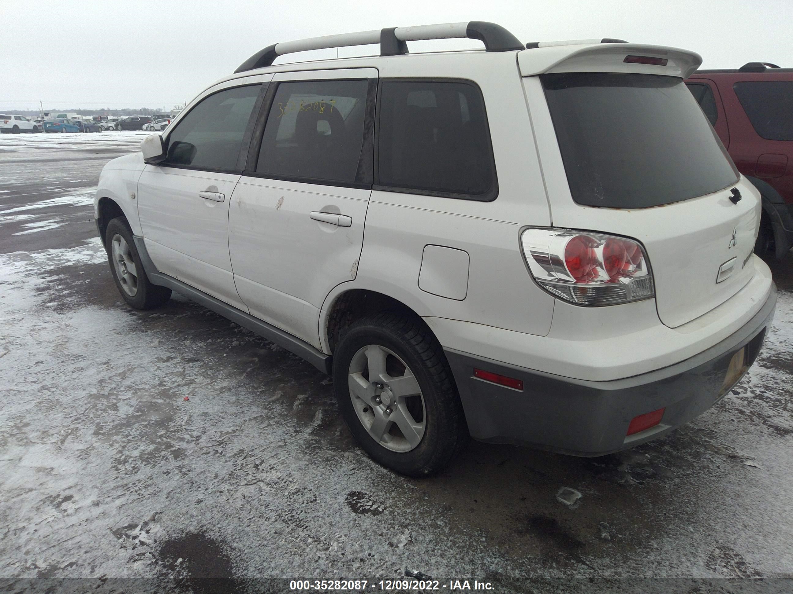 Photo 2 VIN: JA4LX41F44U032882 - MITSUBISHI OUTLANDER 