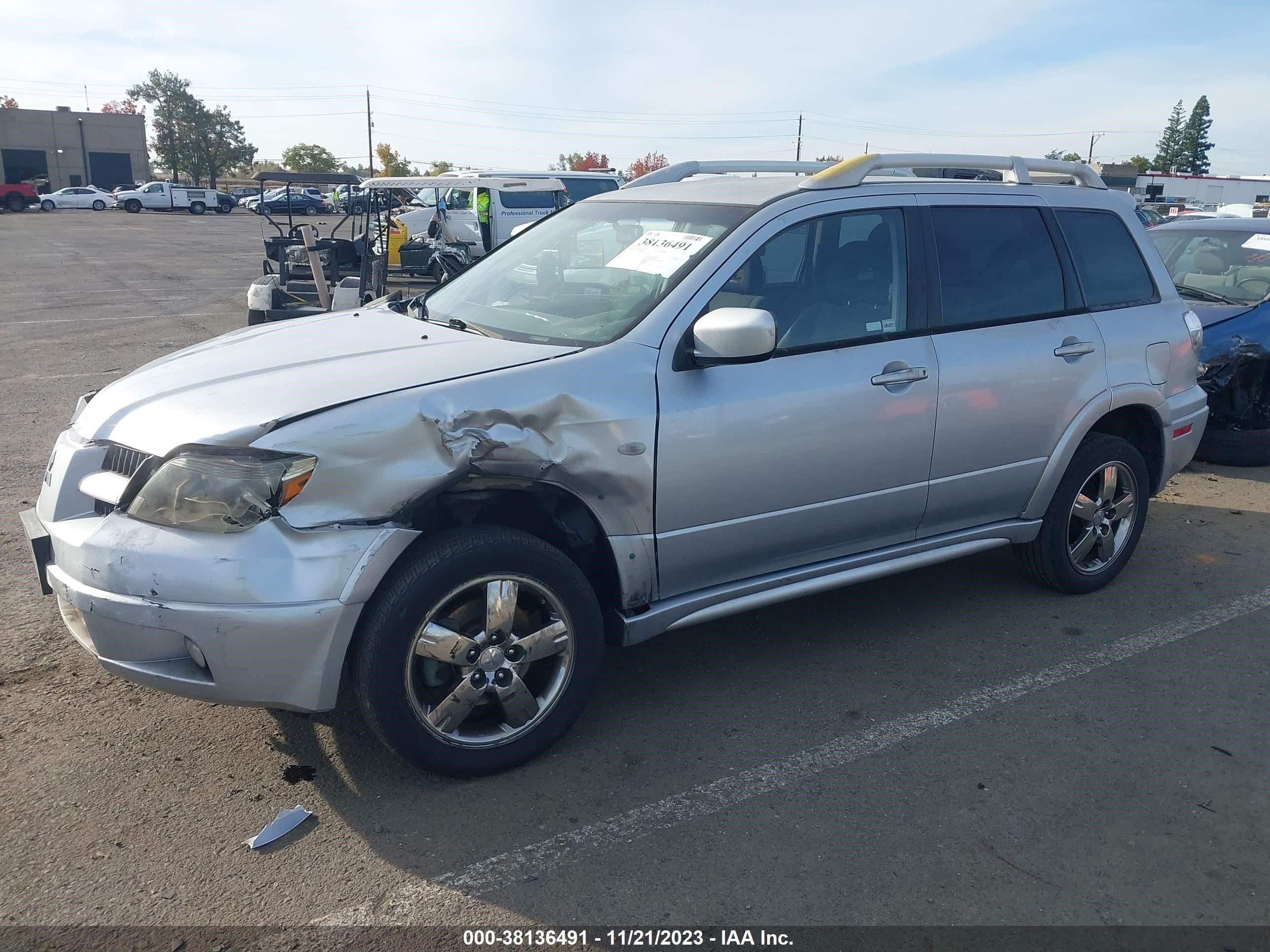 Photo 1 VIN: JA4LX41FX6U001008 - MITSUBISHI OUTLANDER 