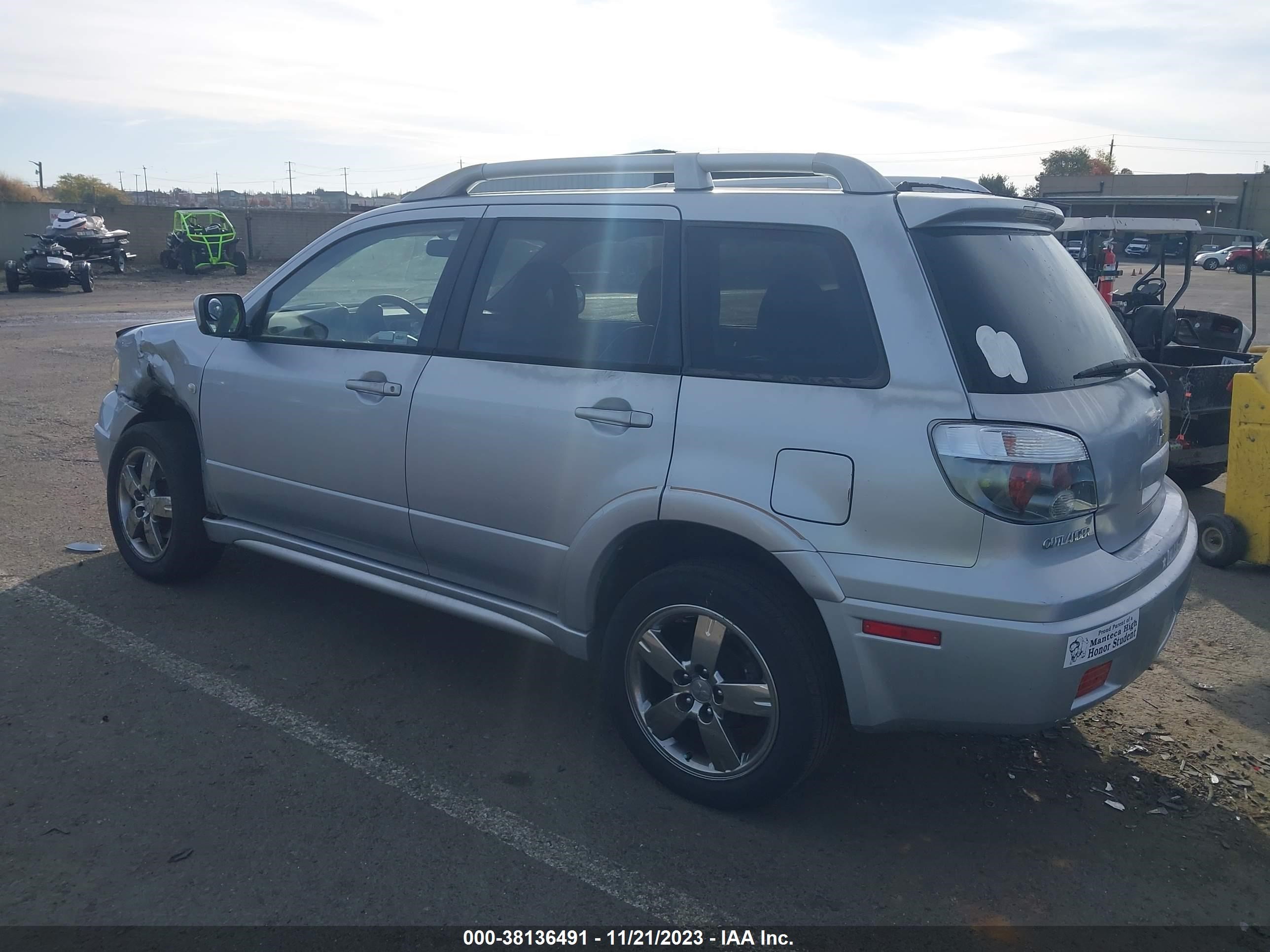 Photo 2 VIN: JA4LX41FX6U001008 - MITSUBISHI OUTLANDER 