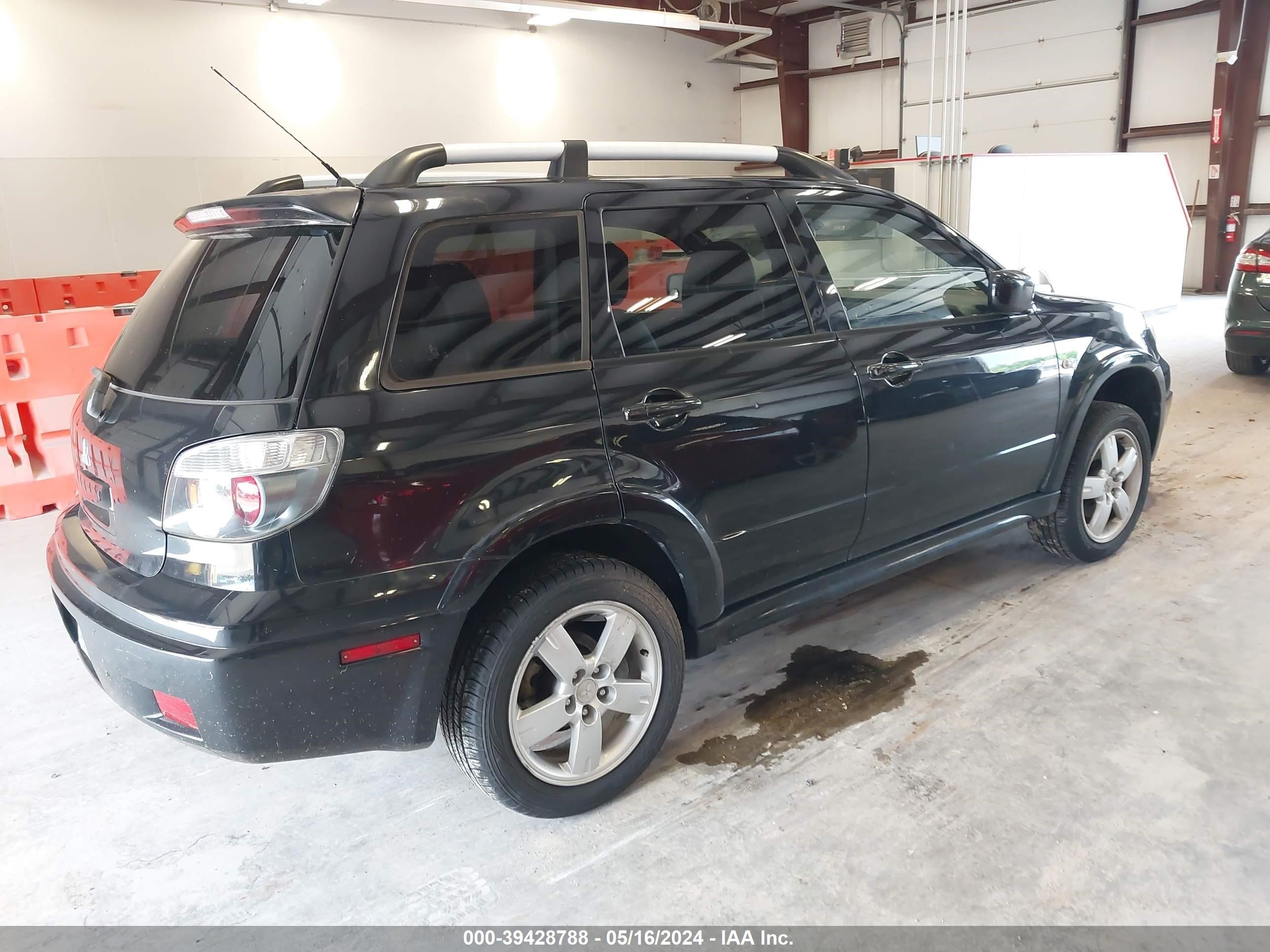 Photo 3 VIN: JA4LX81F15U017362 - MITSUBISHI OUTLANDER 