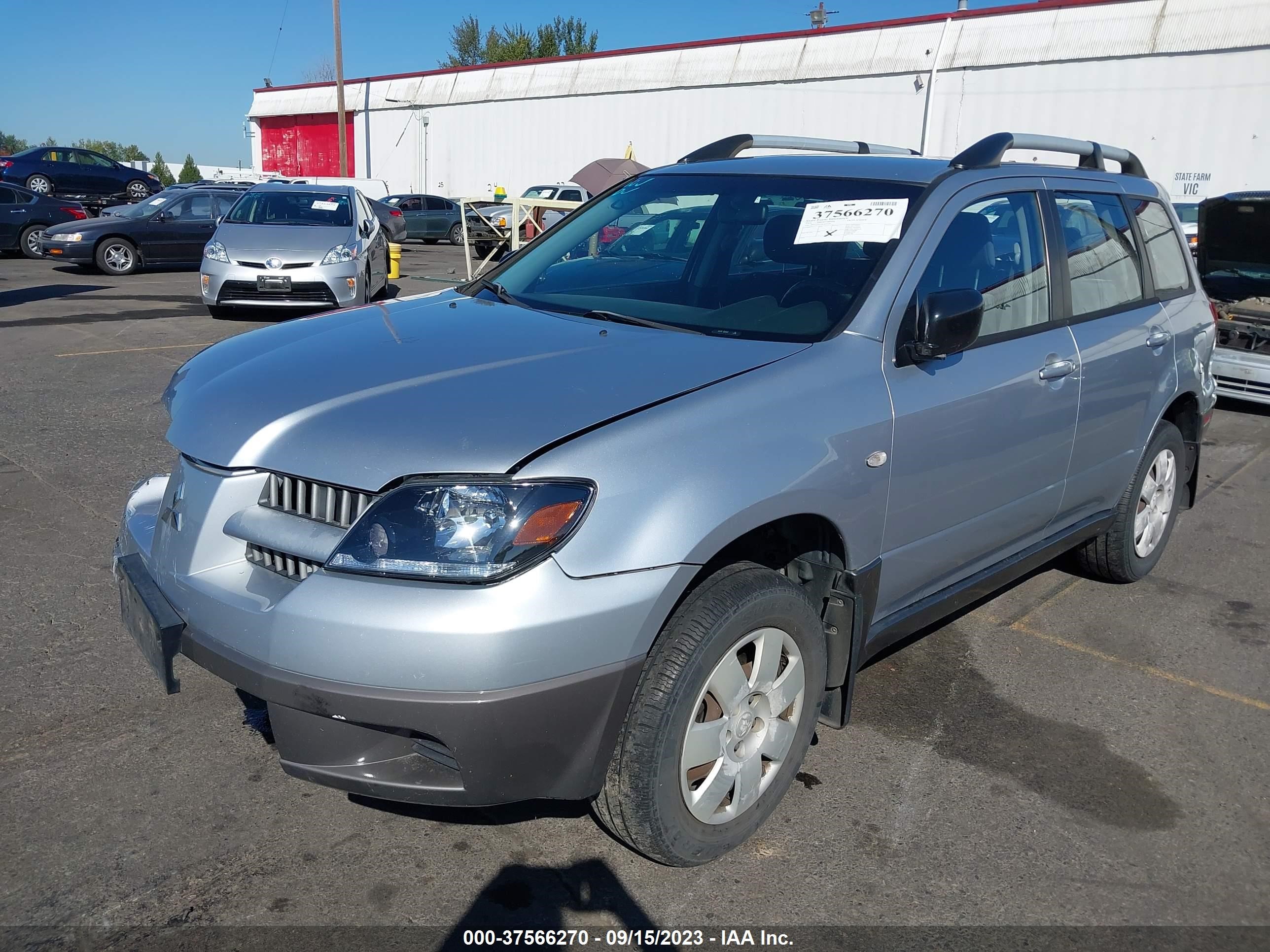 Photo 1 VIN: JA4LZ31F25U039769 - MITSUBISHI OUTLANDER 