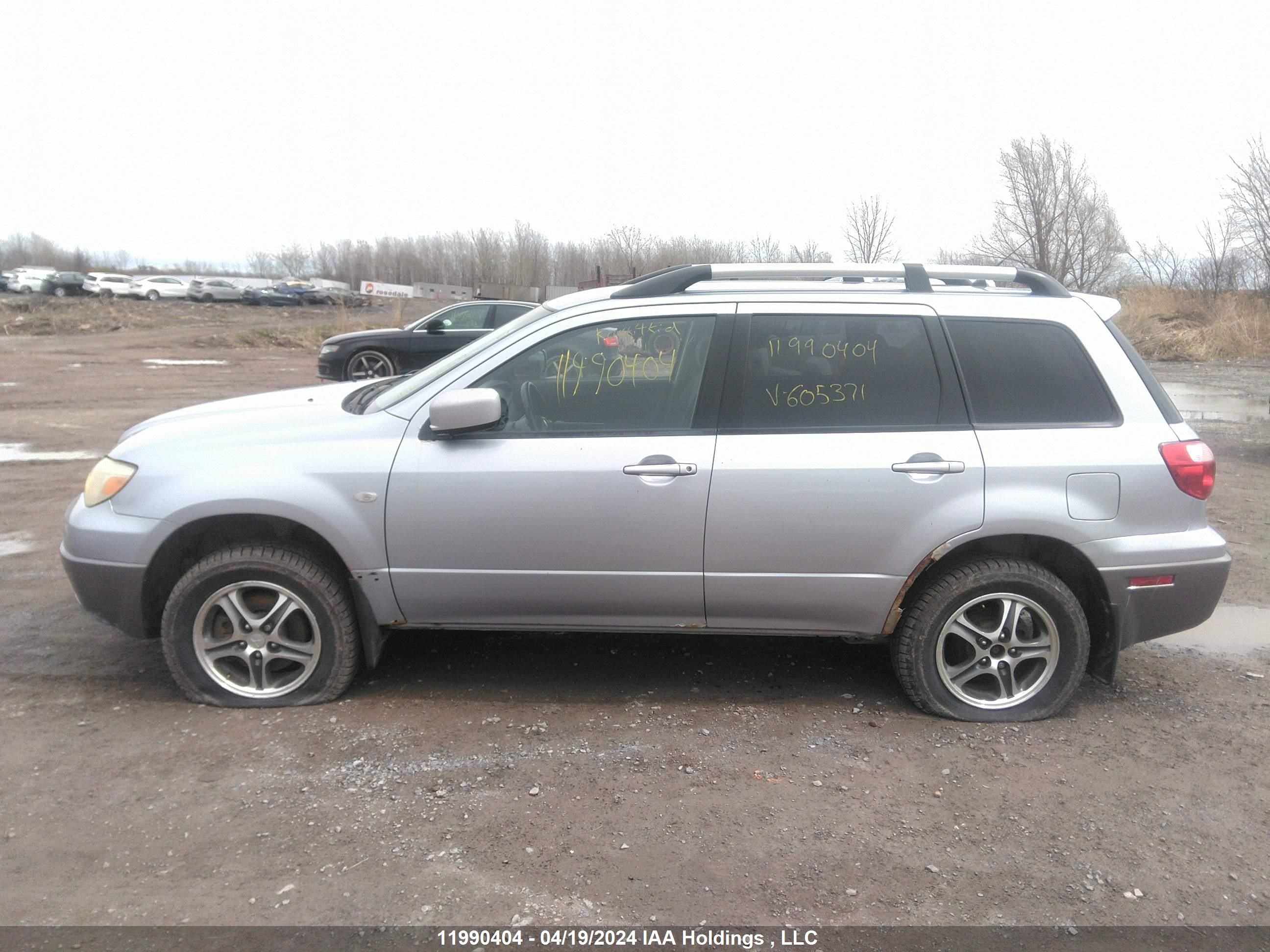 Photo 13 VIN: JA4LZ31FX5U605371 - MITSUBISHI OUTLANDER 