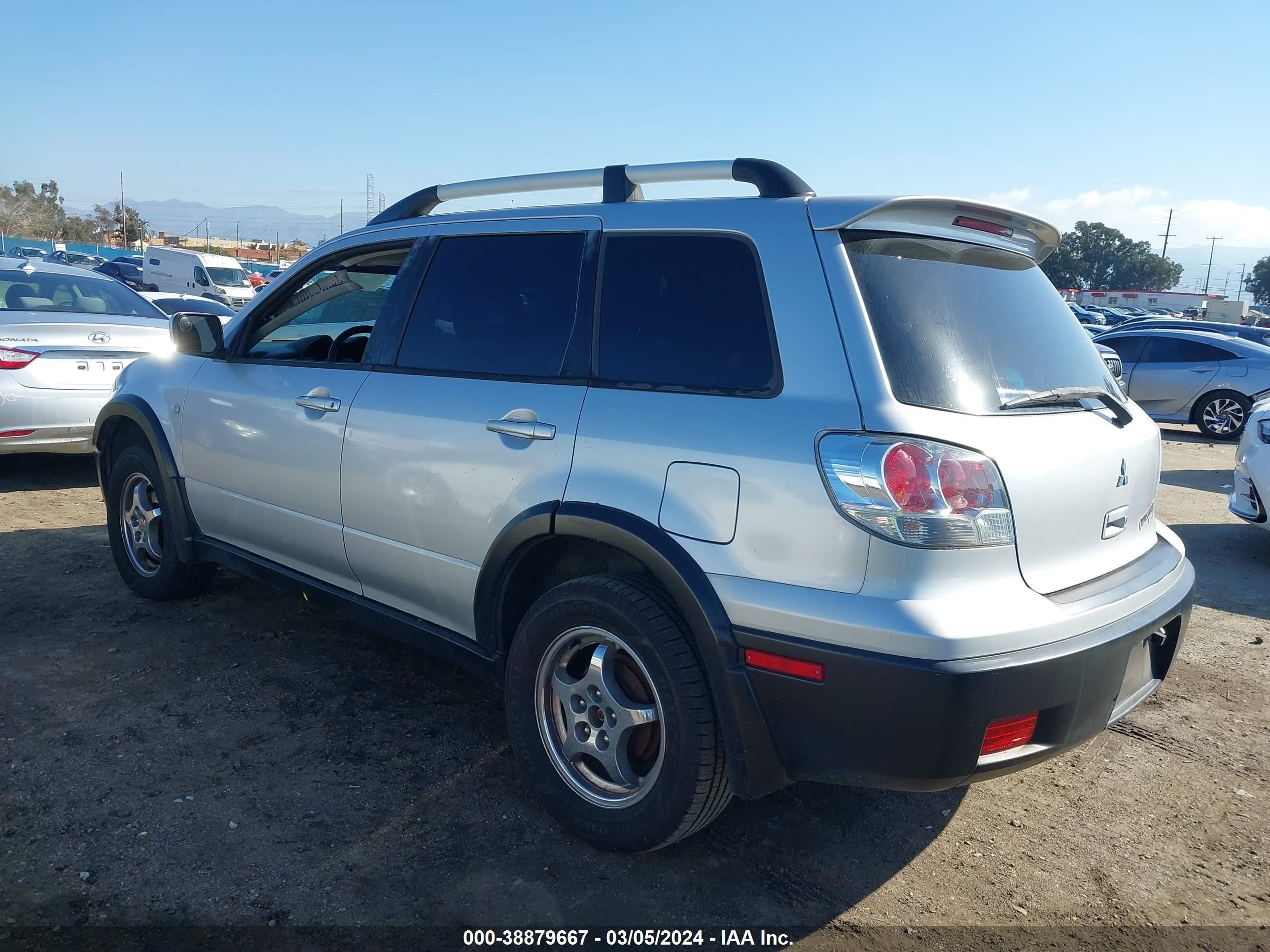 Photo 2 VIN: JA4LZ41G83U028979 - MITSUBISHI OUTLANDER 