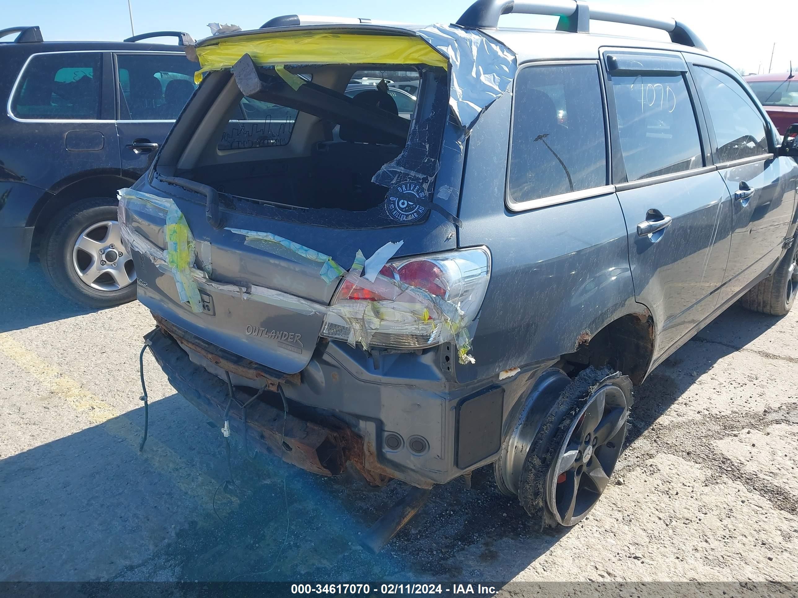 Photo 5 VIN: JA4LZ41GX3U028630 - MITSUBISHI OUTLANDER 