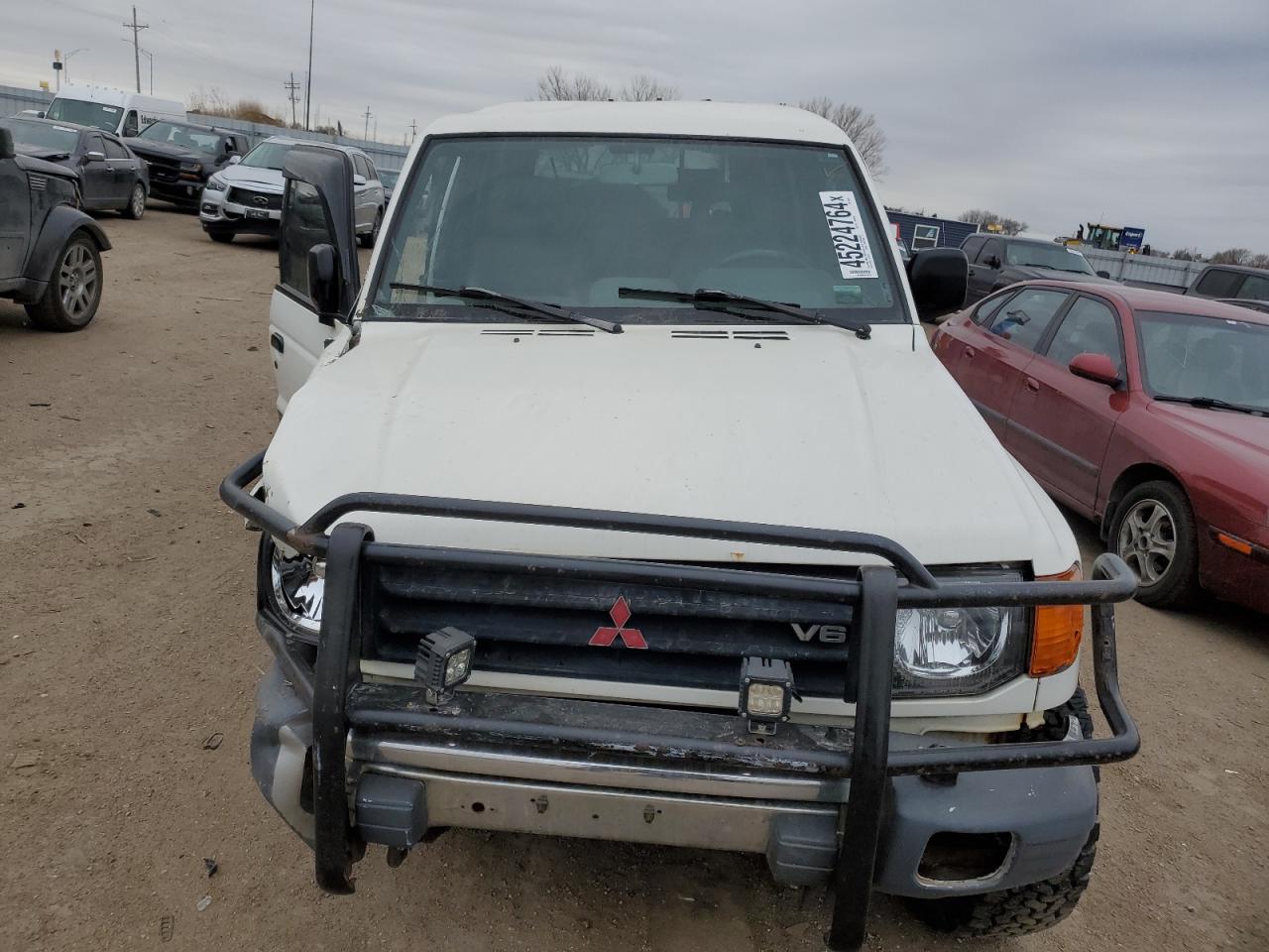 Photo 4 VIN: JA4MR51R6WJ007856 - MITSUBISHI MONTERO 