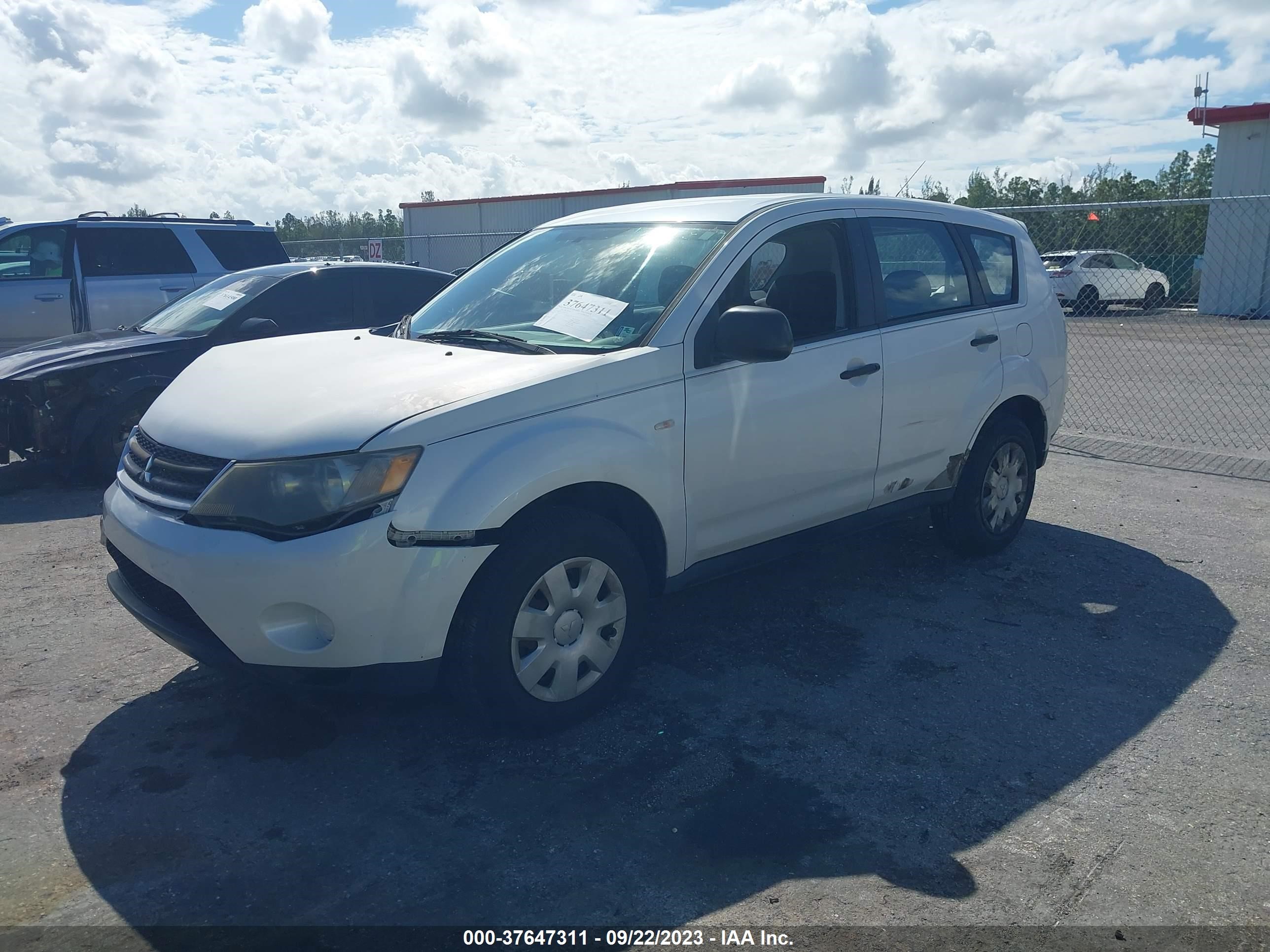 Photo 1 VIN: JA4MS31X07Z002145 - MITSUBISHI OUTLANDER 