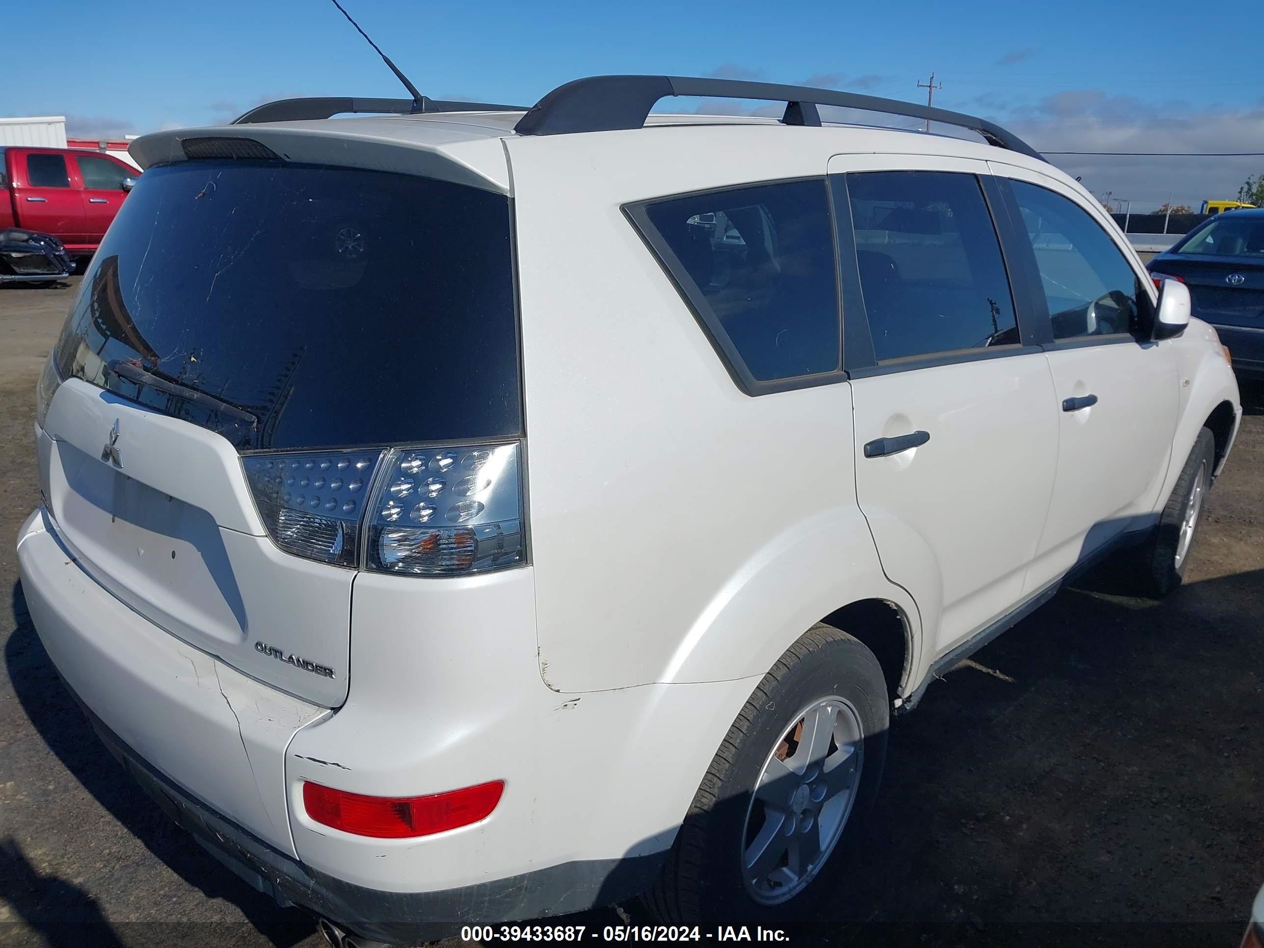 Photo 3 VIN: JA4MS31X07Z015476 - MITSUBISHI OUTLANDER 