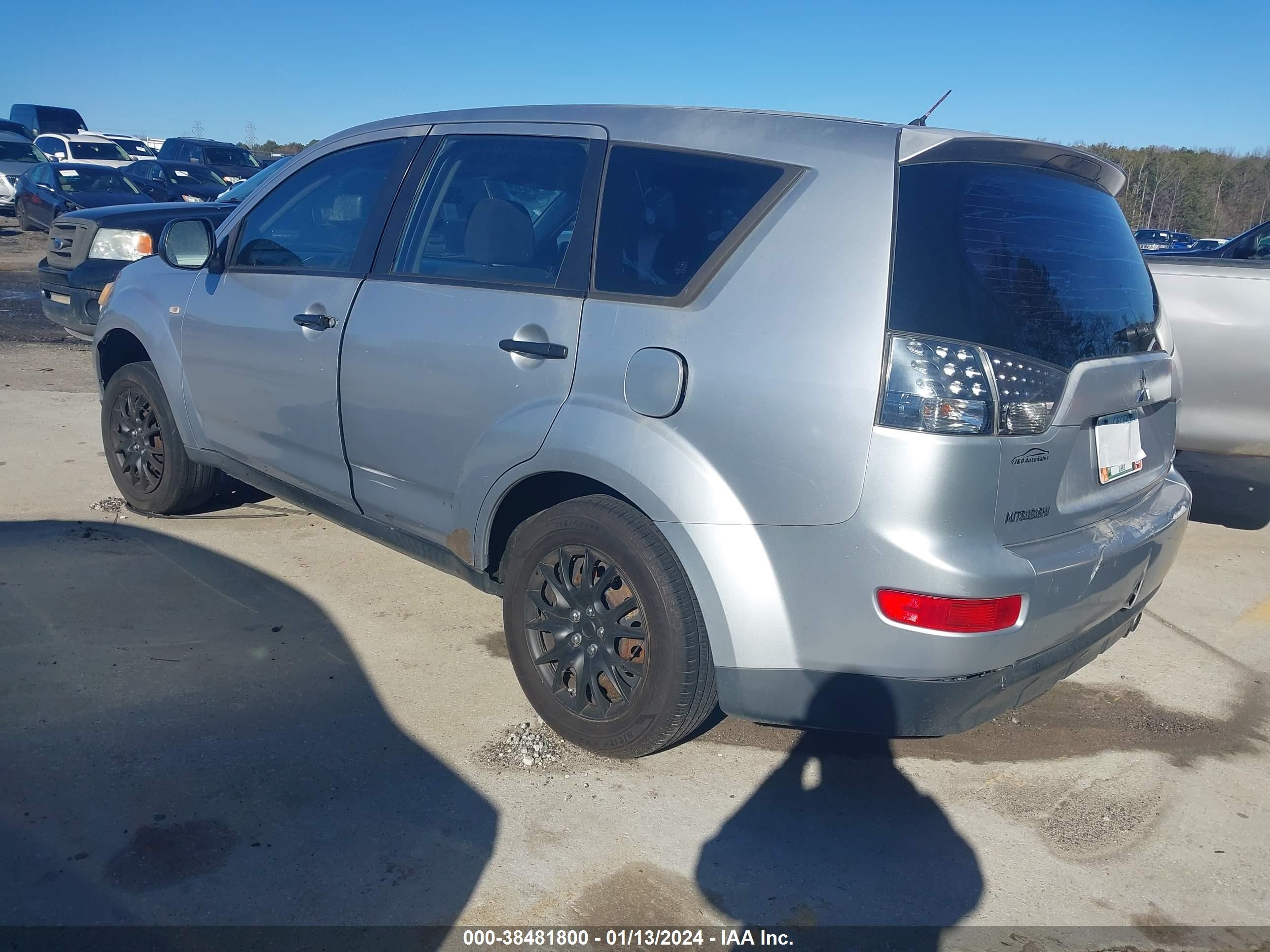 Photo 2 VIN: JA4MS31X17U004578 - MITSUBISHI OUTLANDER 