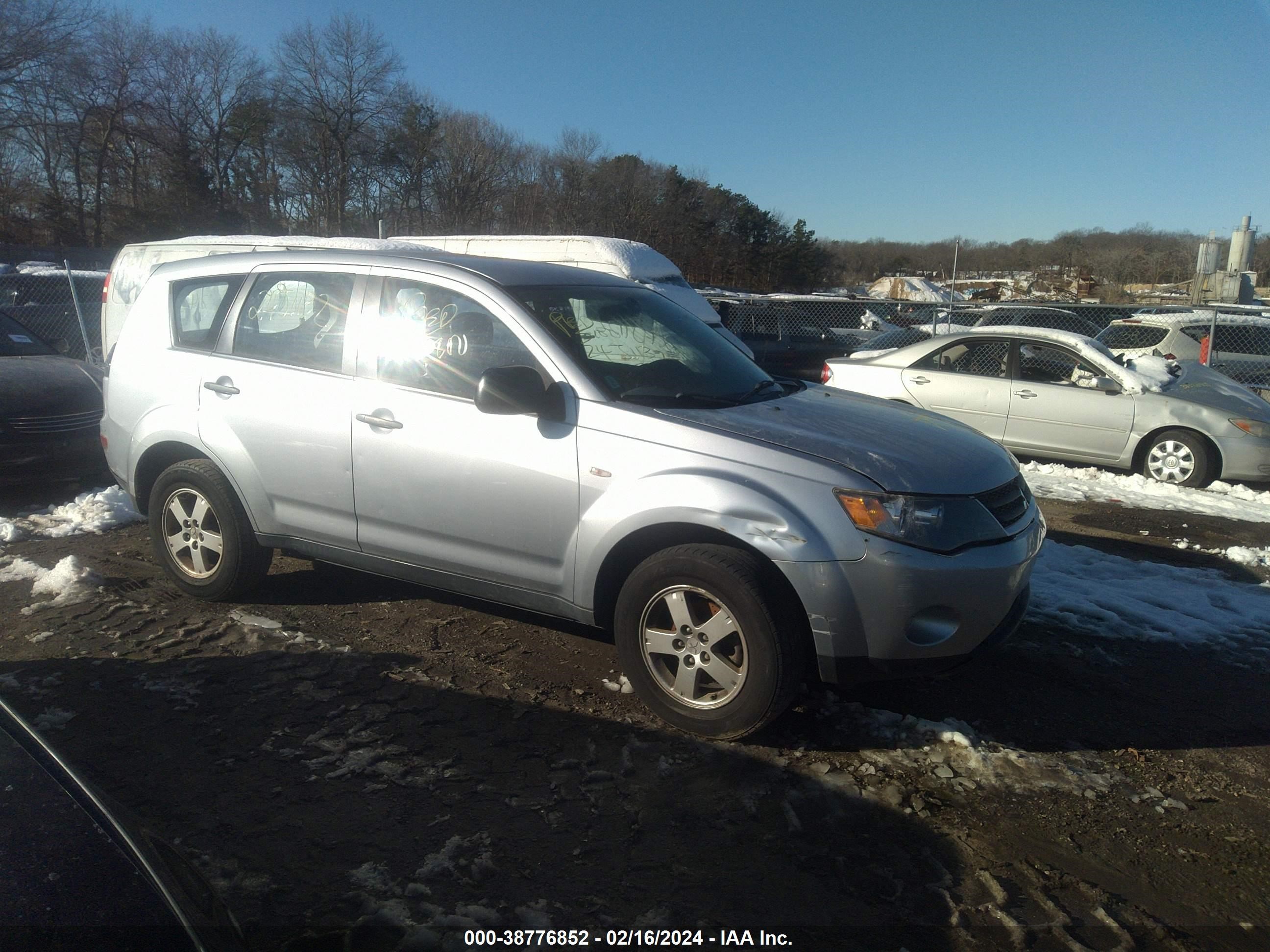 Photo 0 VIN: JA4MS31X17Z014000 - MITSUBISHI OUTLANDER 