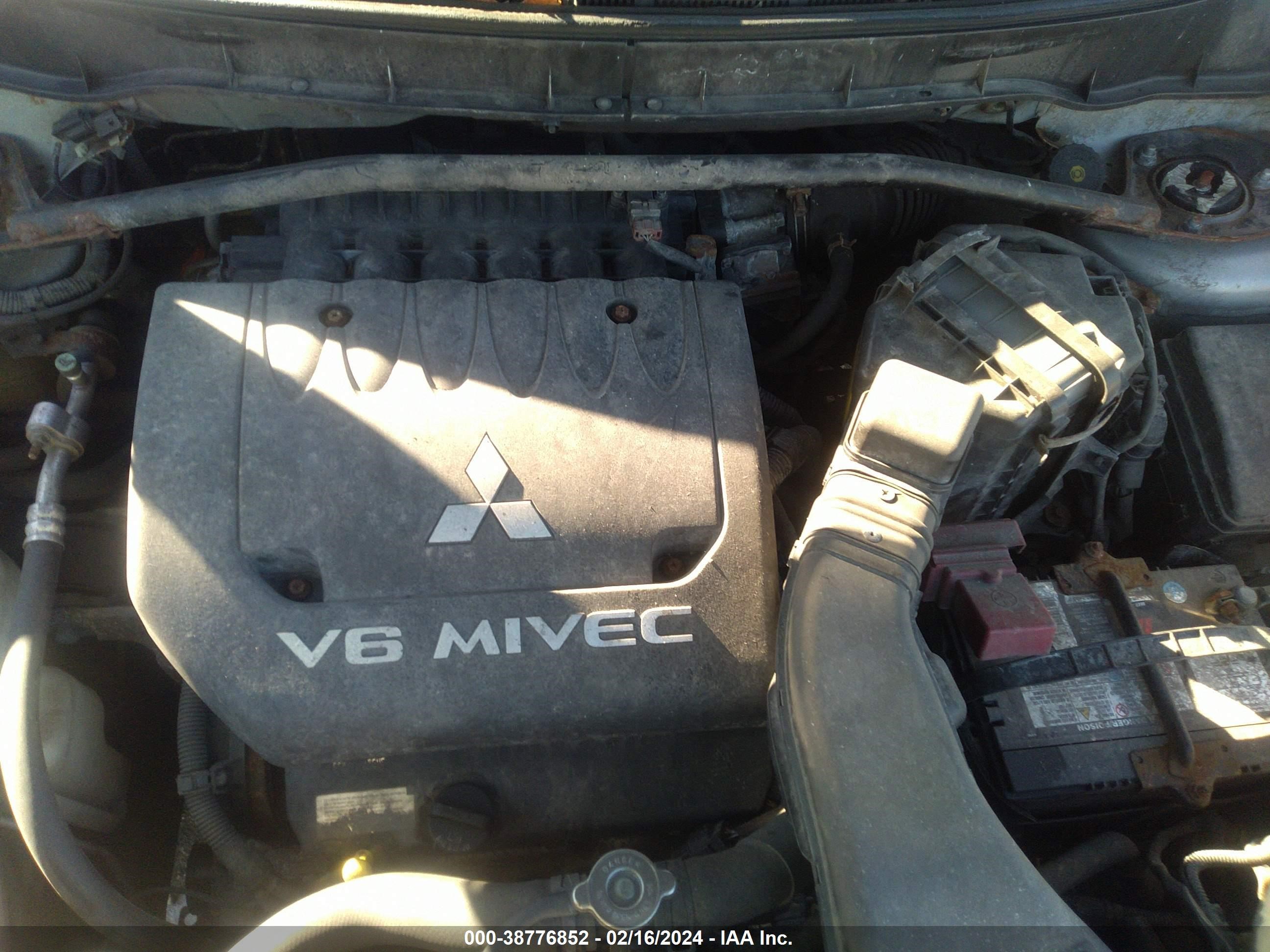 Photo 9 VIN: JA4MS31X17Z014000 - MITSUBISHI OUTLANDER 