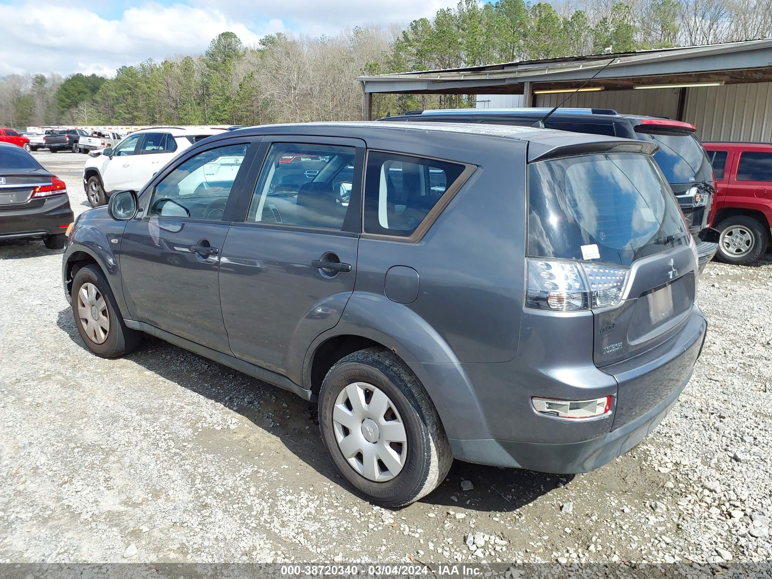 Photo 2 VIN: JA4MS31X77U003919 - MITSUBISHI OUTLANDER 