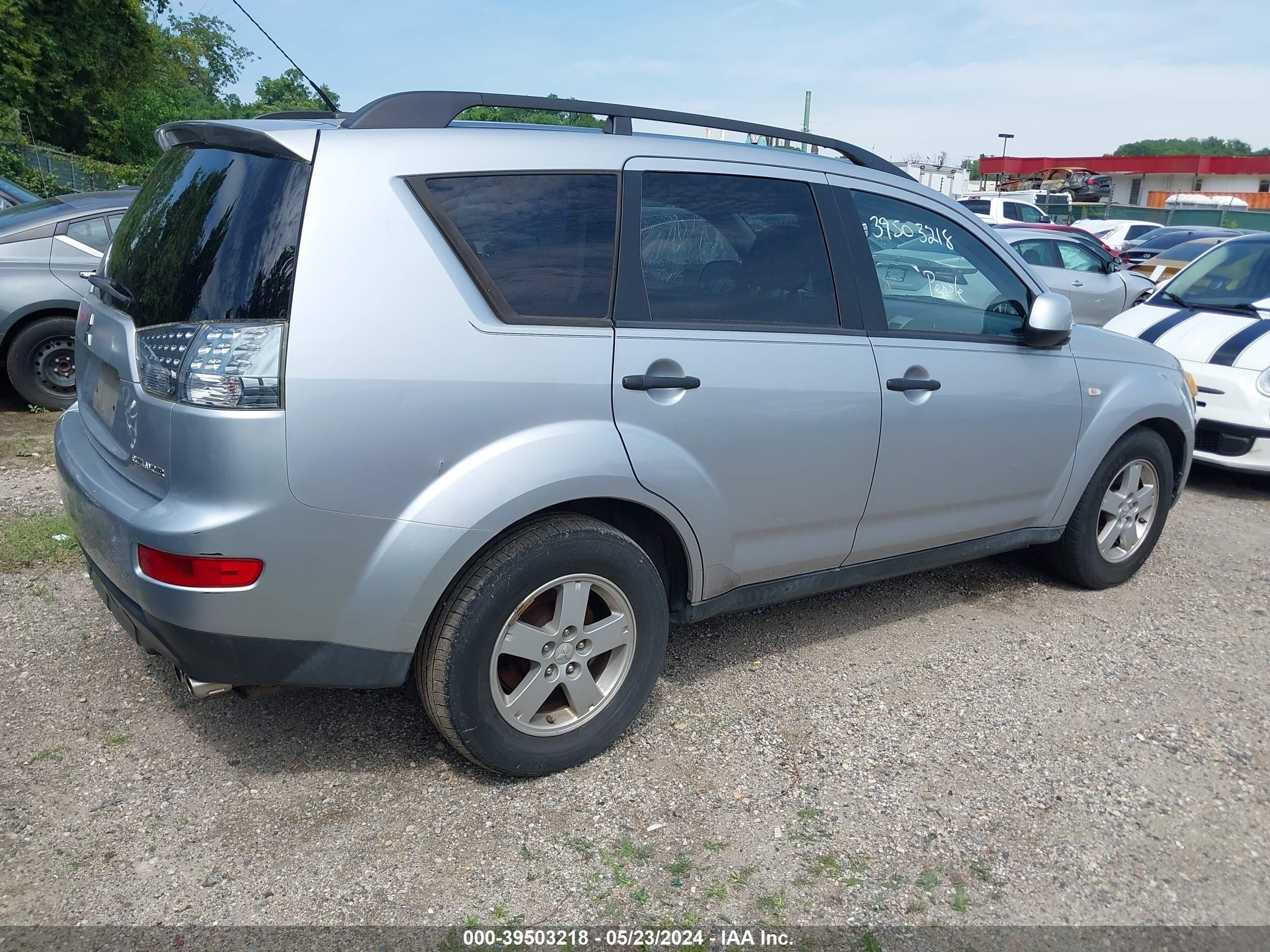 Photo 3 VIN: JA4MS31X87Z010347 - MITSUBISHI OUTLANDER 