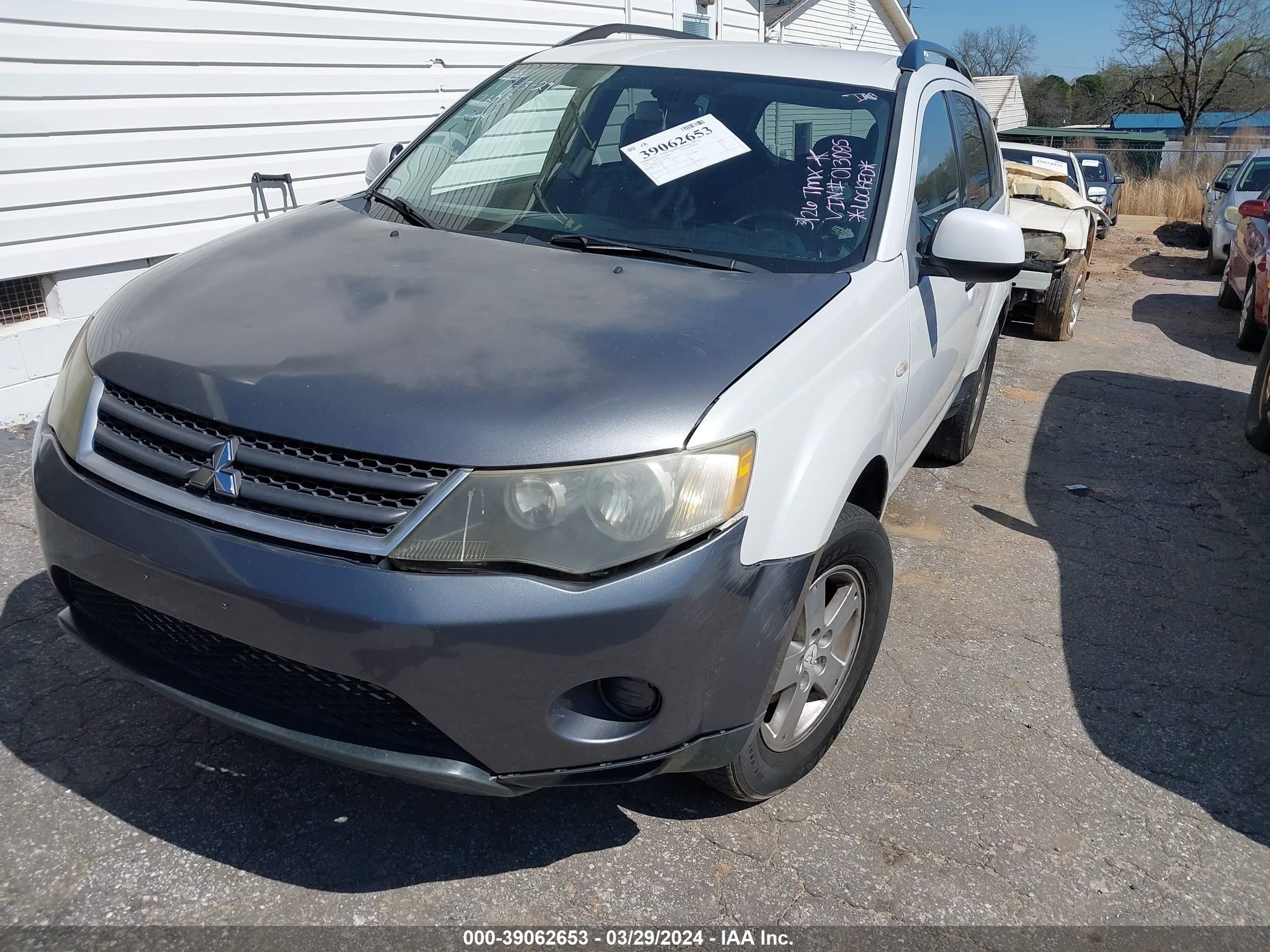 Photo 1 VIN: JA4MS31X87Z013085 - MITSUBISHI OUTLANDER 