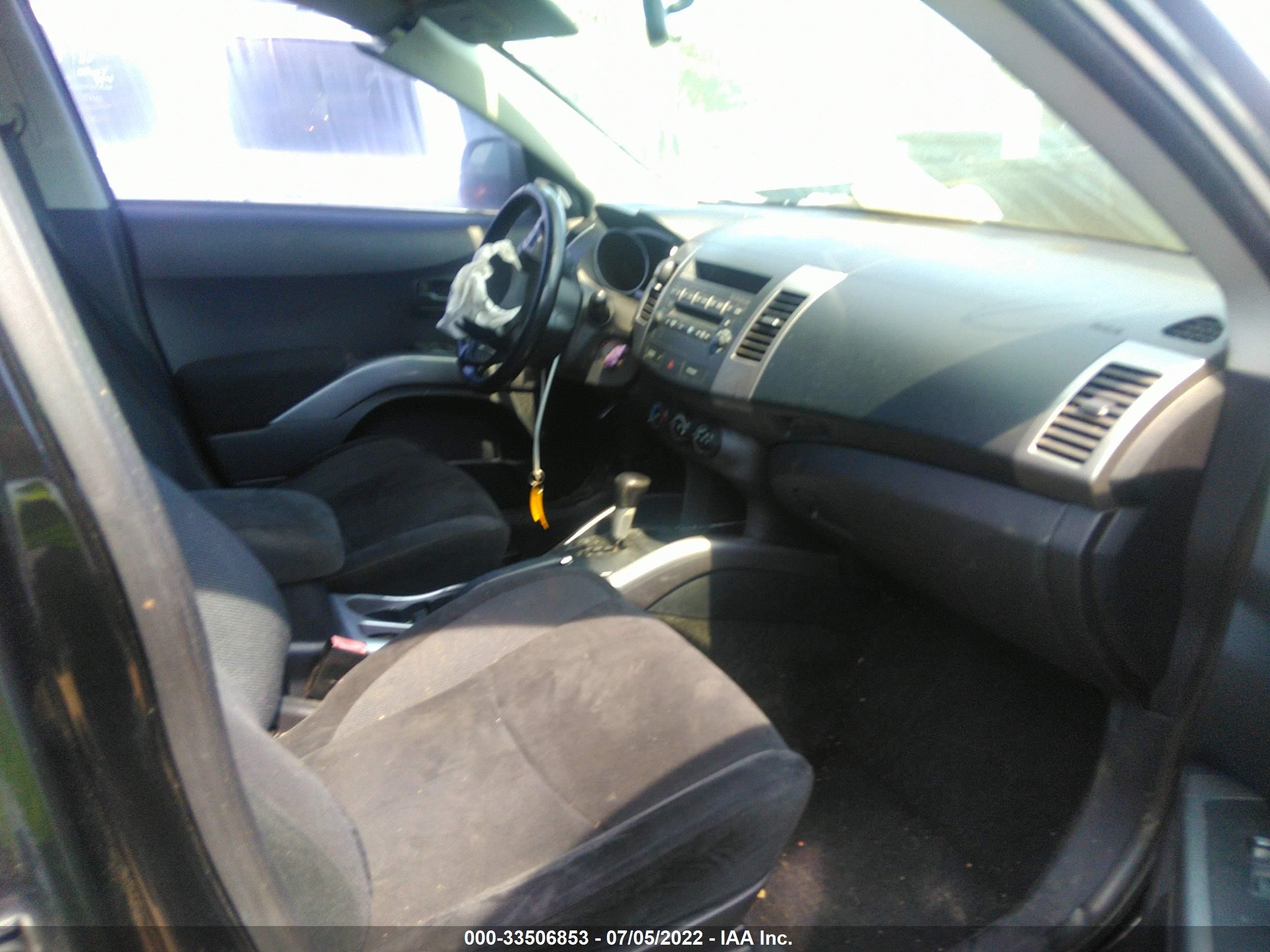 Photo 4 VIN: JA4MS31X97U013349 - MITSUBISHI OUTLANDER 