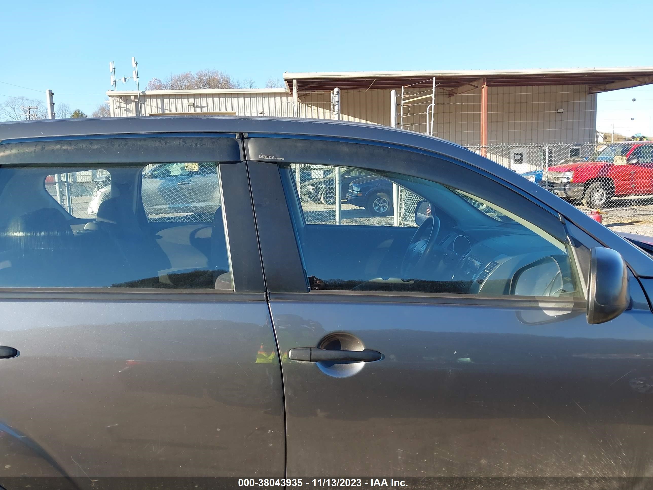 Photo 12 VIN: JA4MS31XX7U004658 - MITSUBISHI OUTLANDER 