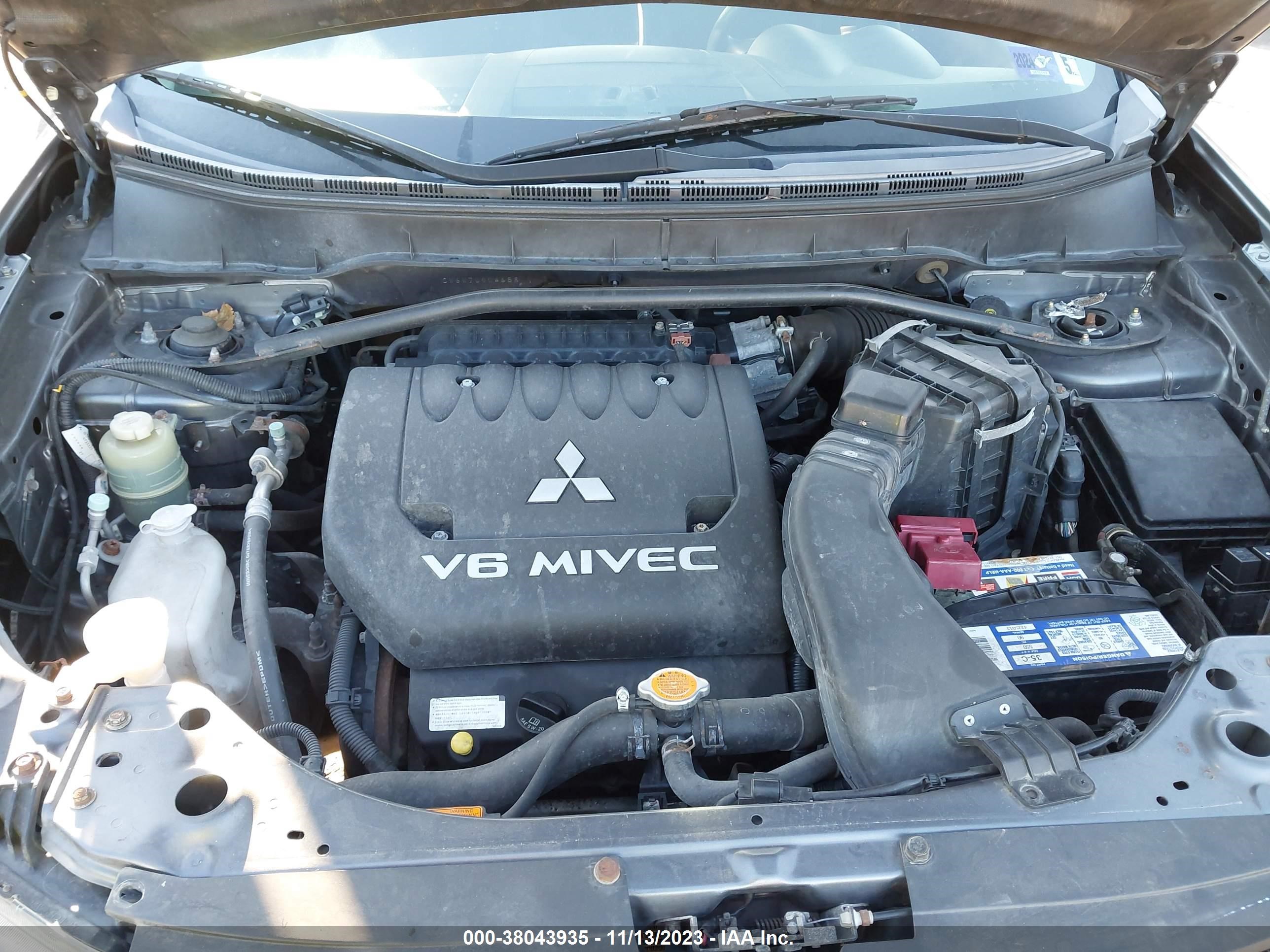 Photo 9 VIN: JA4MS31XX7U004658 - MITSUBISHI OUTLANDER 