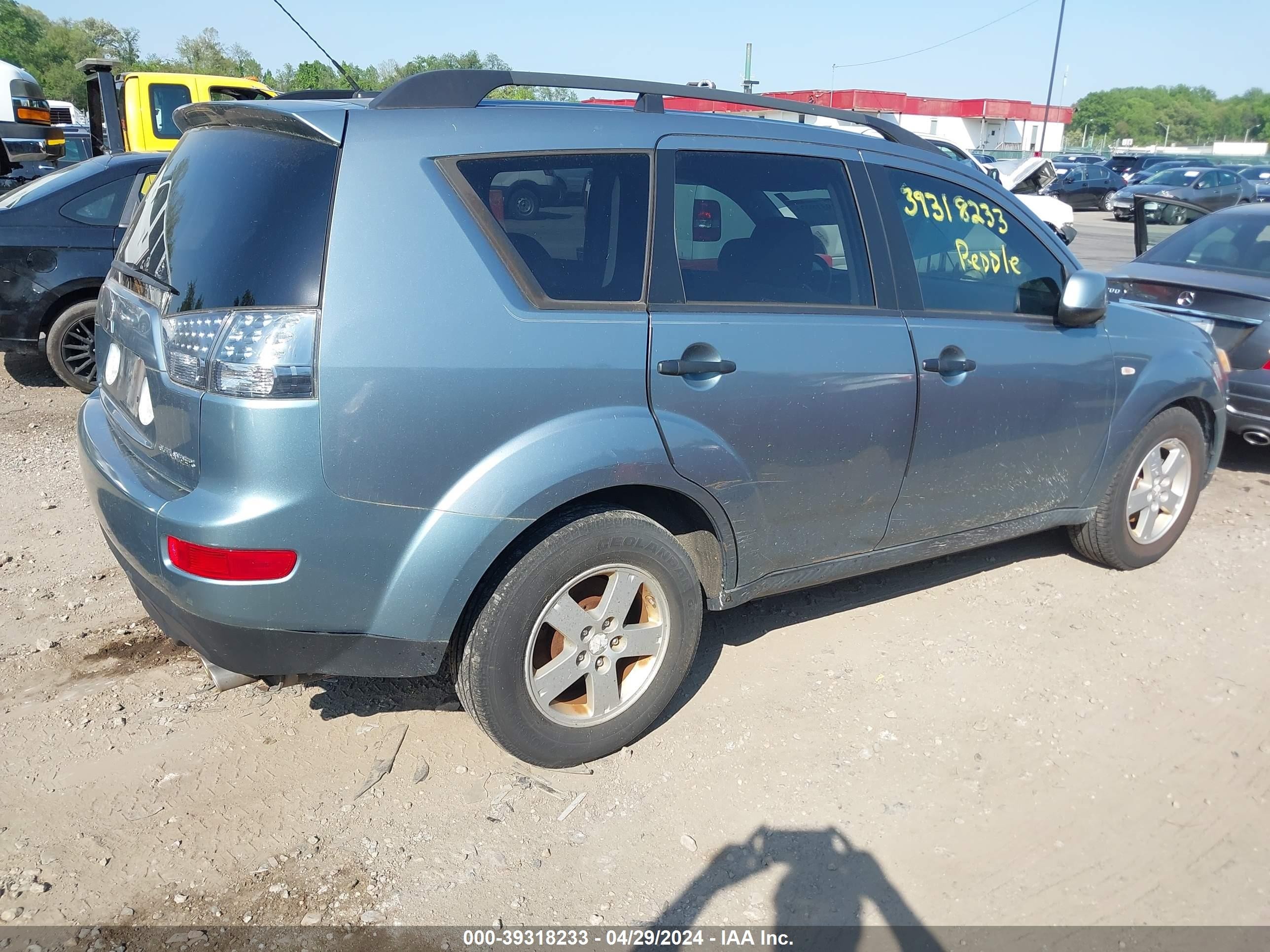 Photo 3 VIN: JA4MS31XX7Z019759 - MITSUBISHI OUTLANDER 