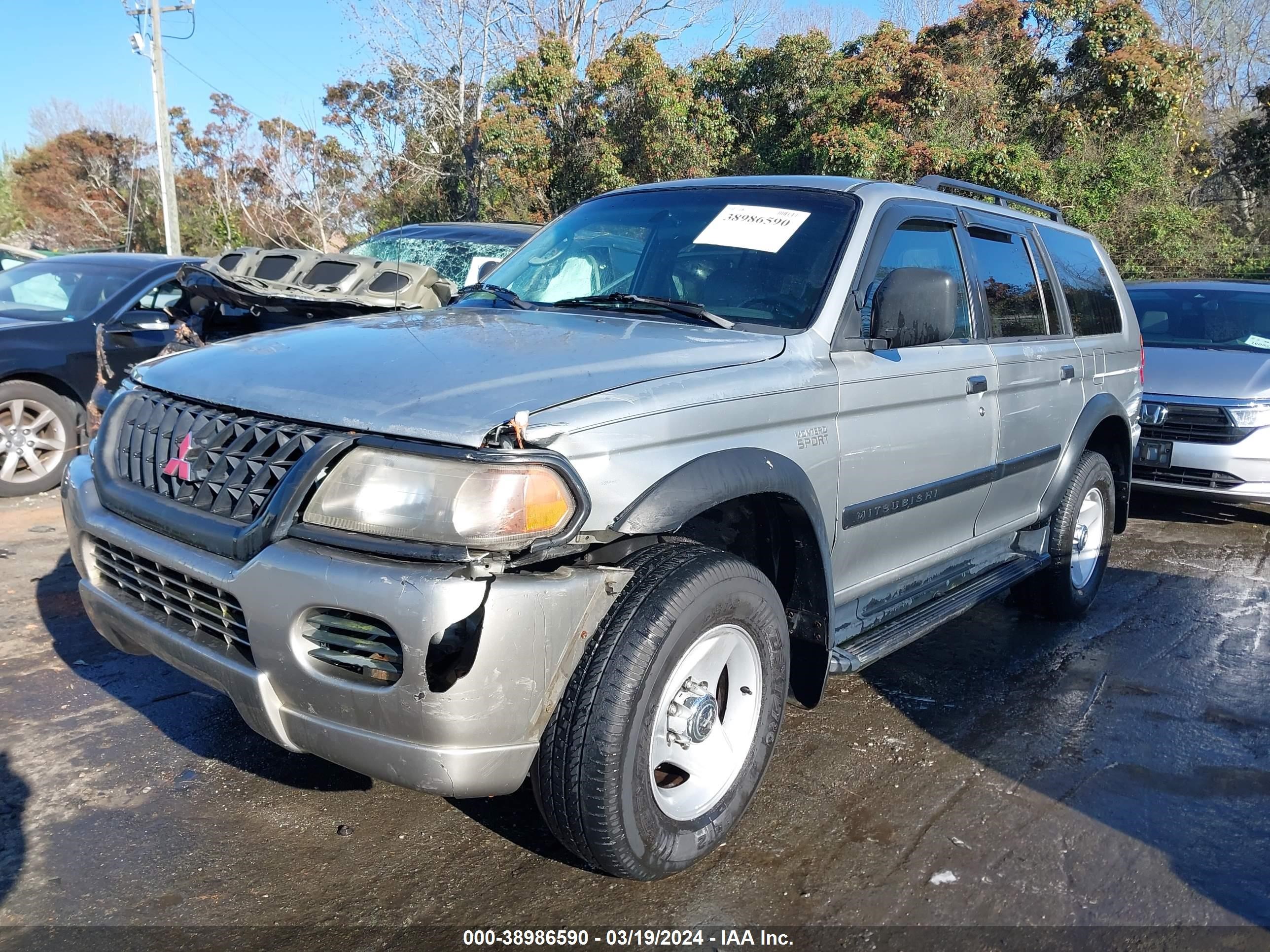 Photo 1 VIN: JA4MT21H91P028858 - MITSUBISHI MONTERO SPORT 