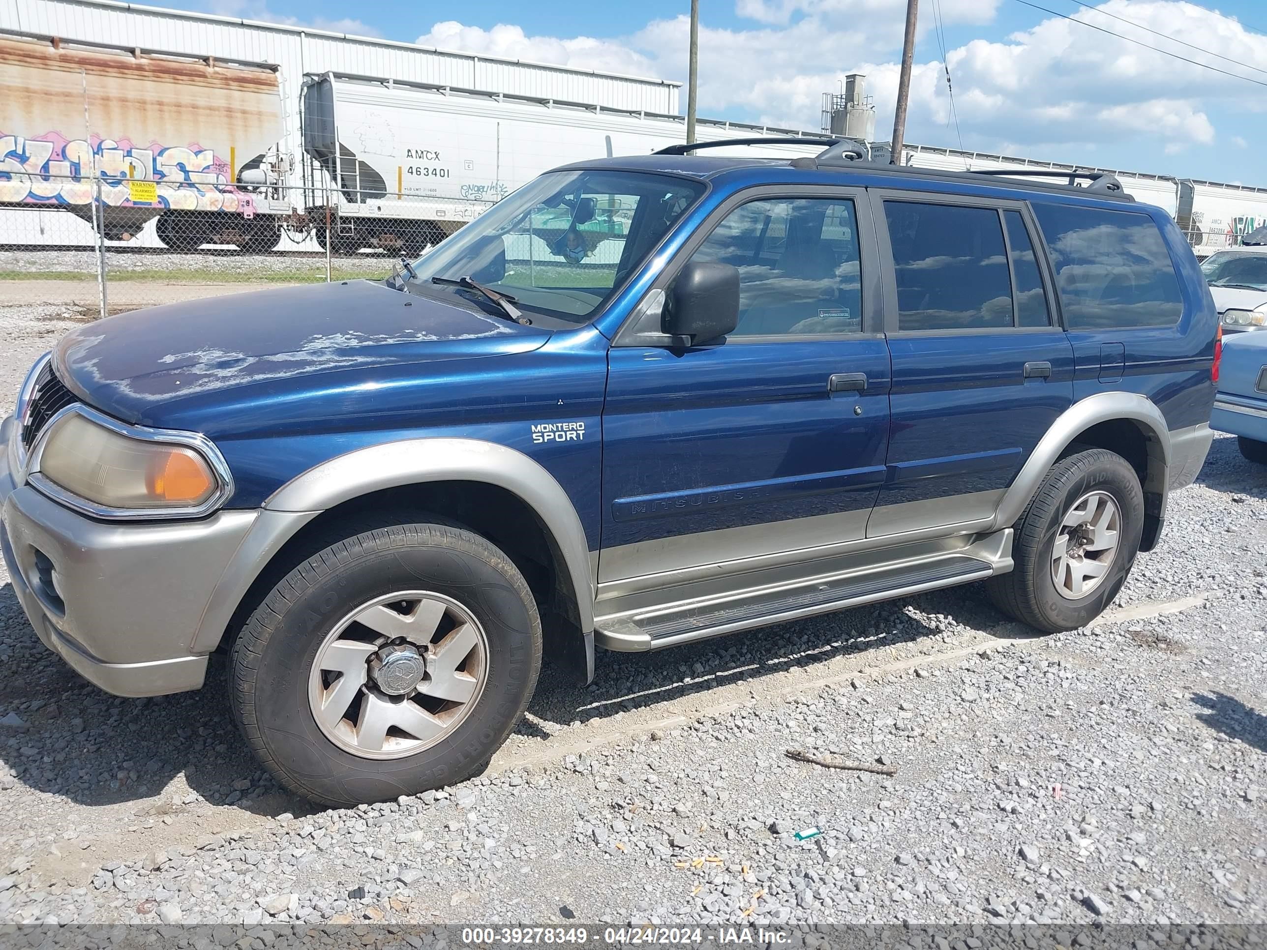 Photo 1 VIN: JA4MT31H0YP808151 - MITSUBISHI MONTERO SPORT 