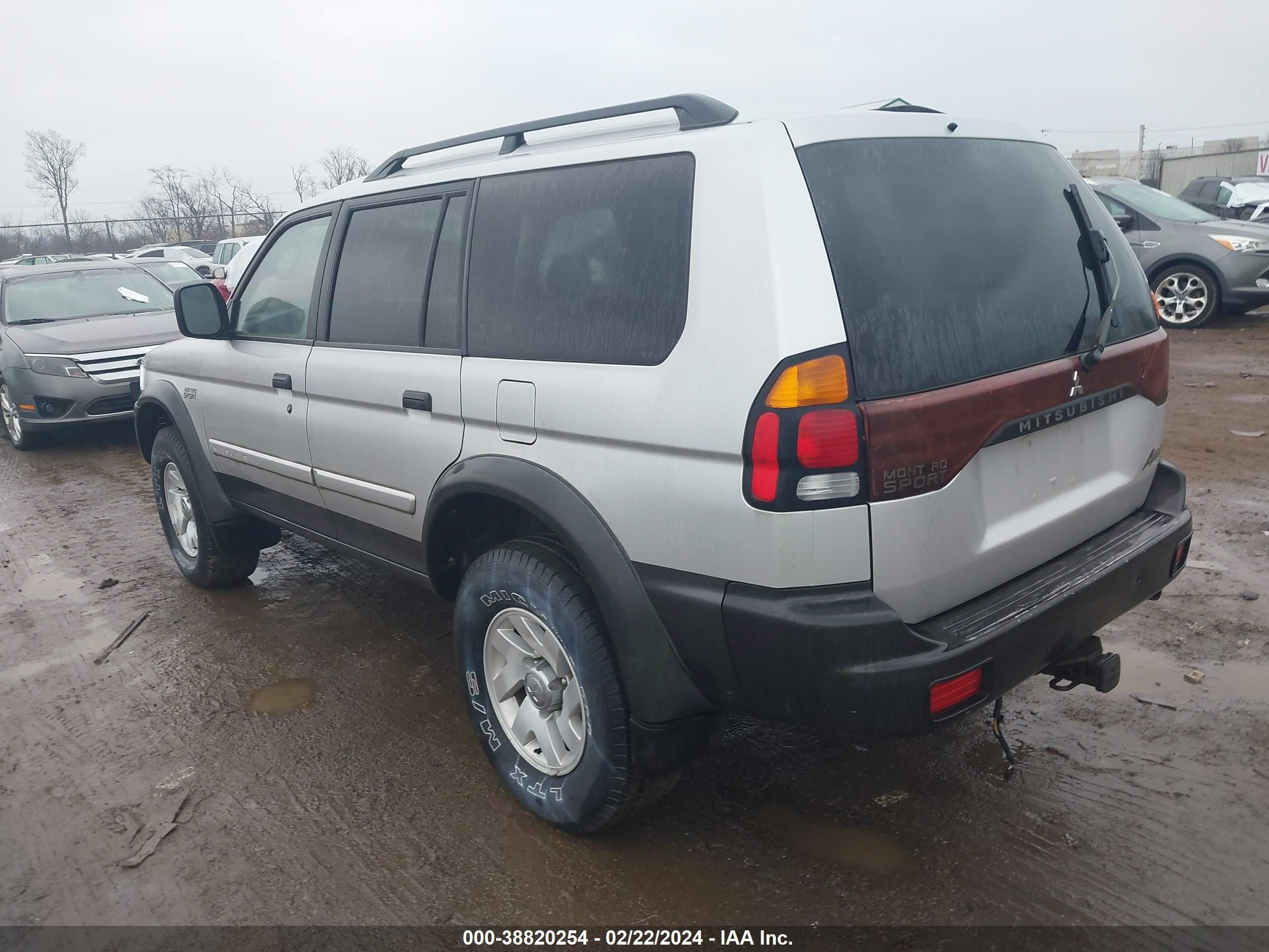 Photo 2 VIN: JA4MT31R93J047477 - MITSUBISHI MONTERO SPORT 