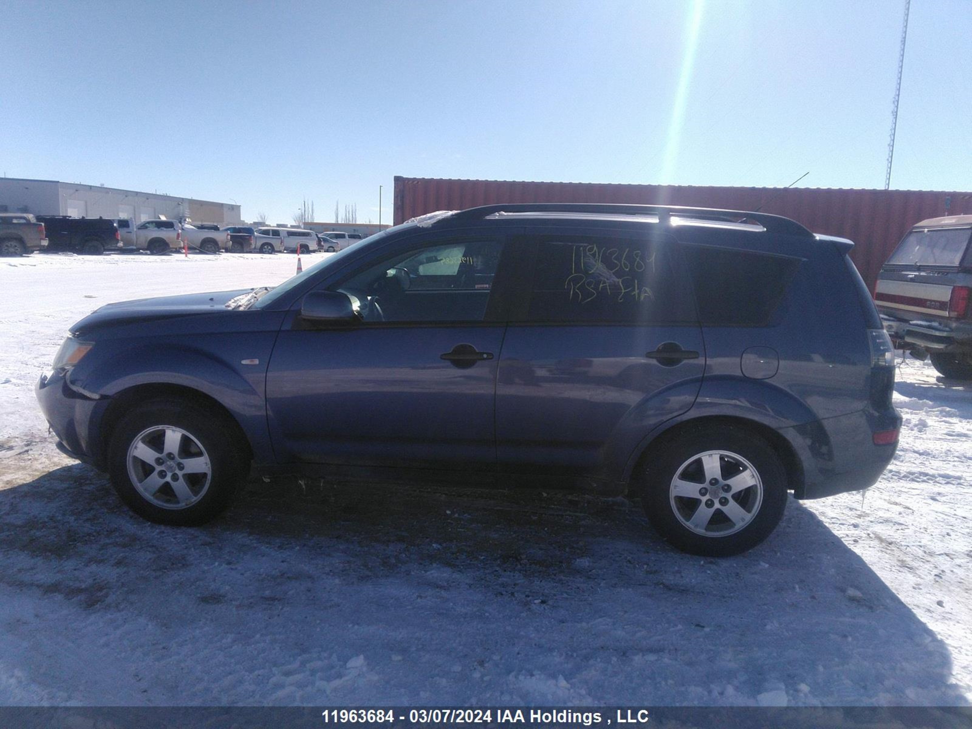 Photo 13 VIN: JA4MT31X27Z600153 - MITSUBISHI OUTLANDER 