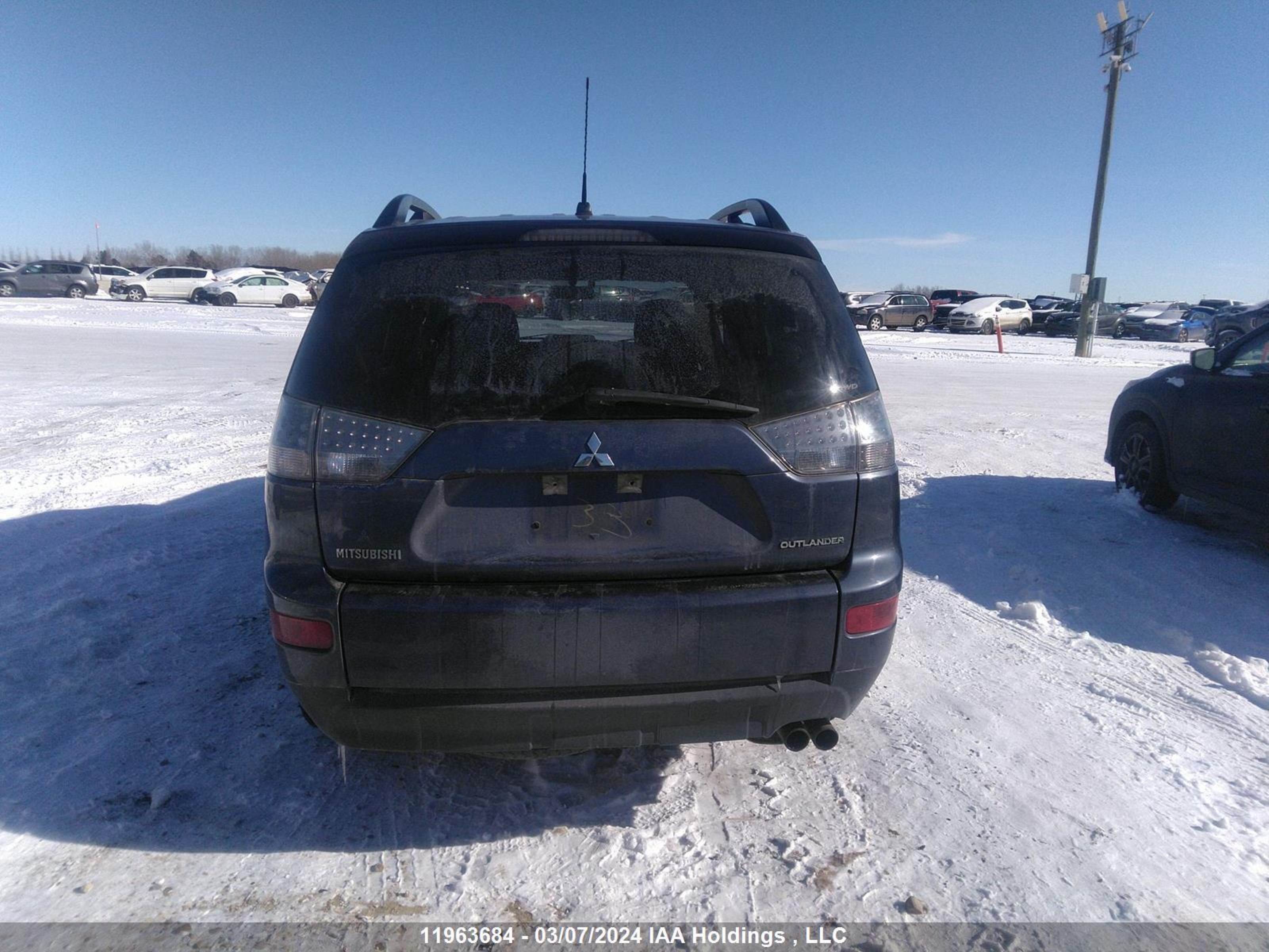 Photo 15 VIN: JA4MT31X27Z600153 - MITSUBISHI OUTLANDER 