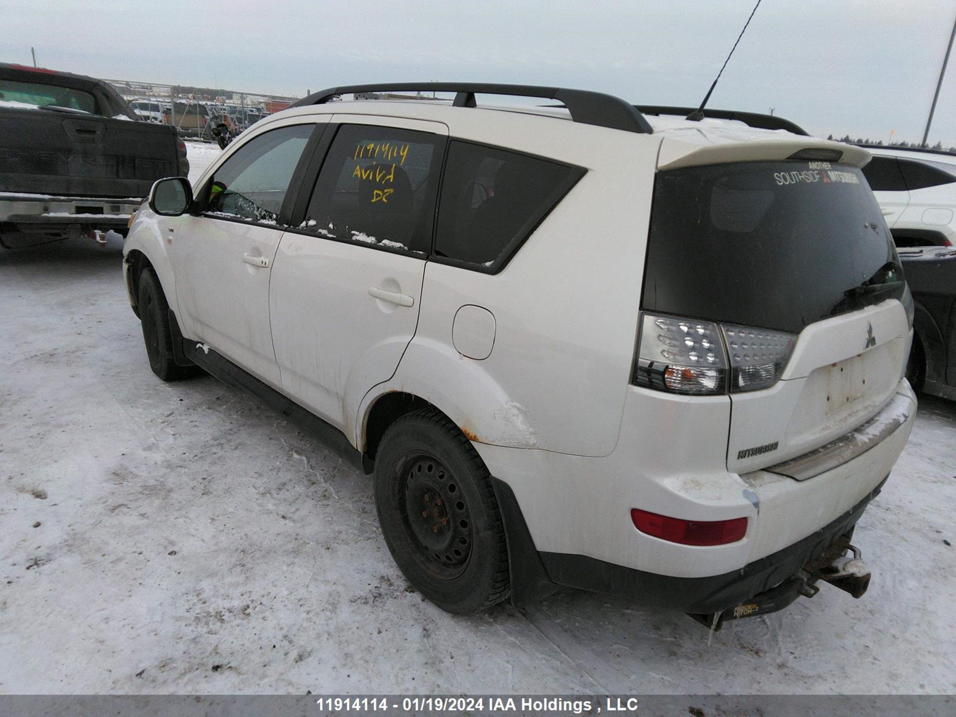 Photo 2 VIN: JA4MT31X49Z602005 - MITSUBISHI OUTLANDER 