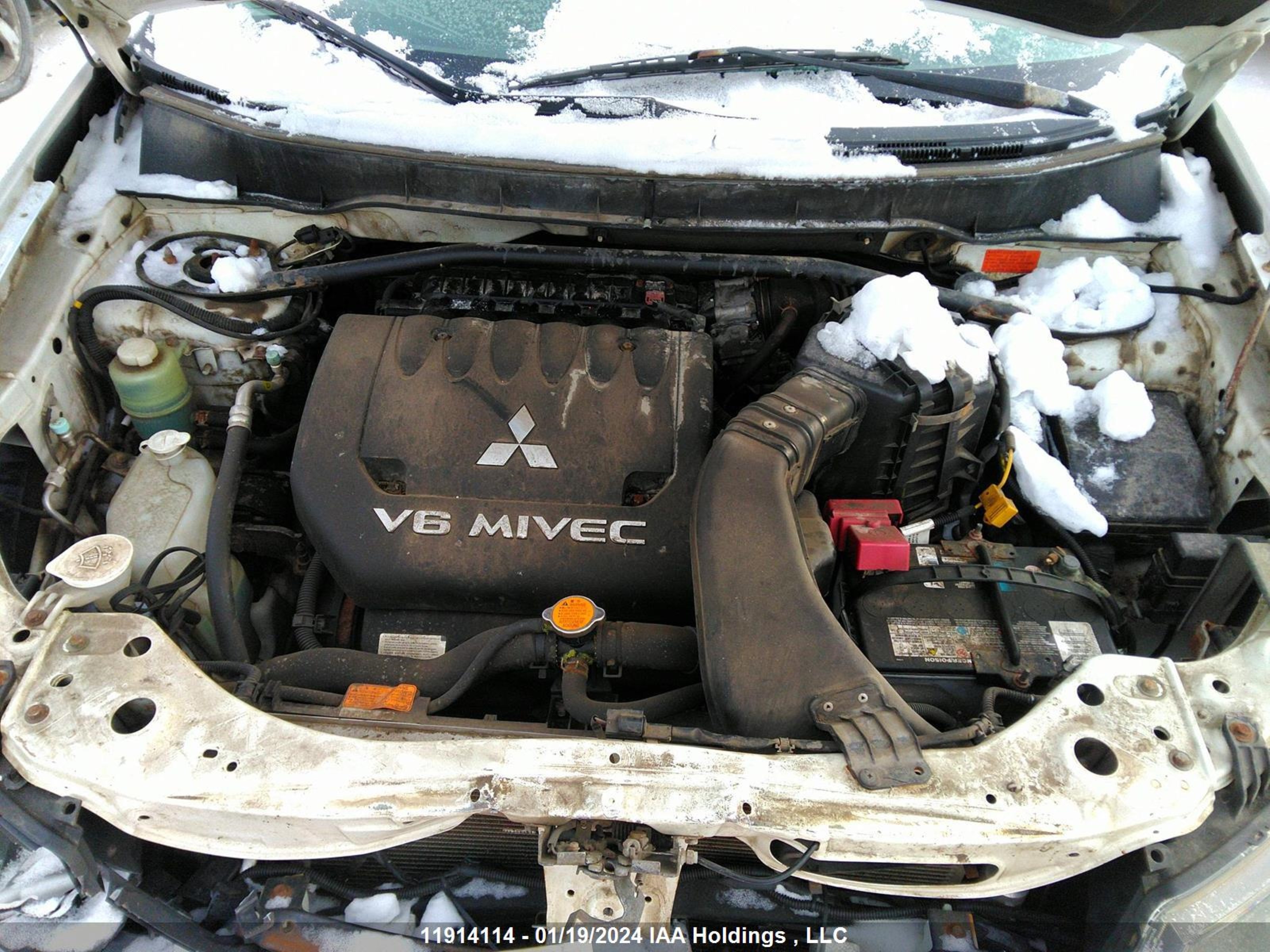 Photo 9 VIN: JA4MT31X49Z602005 - MITSUBISHI OUTLANDER 