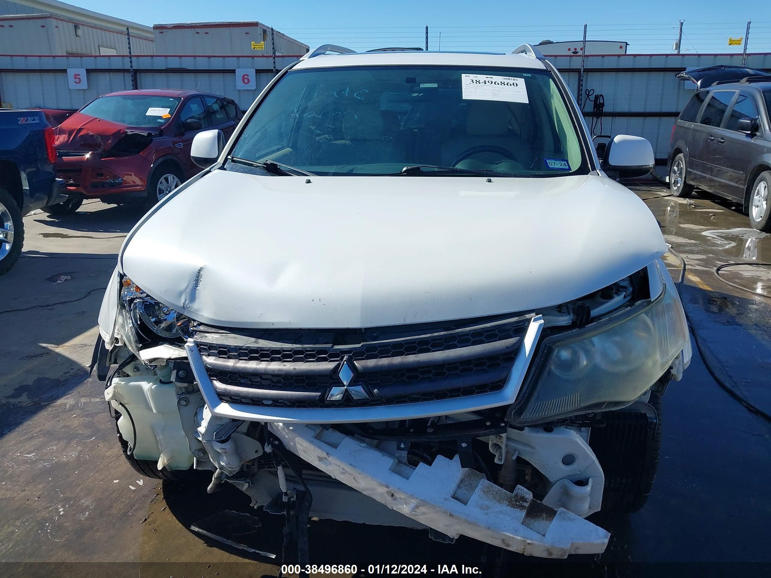 Photo 12 VIN: JA4MT41X28Z015905 - MITSUBISHI OUTLANDER 