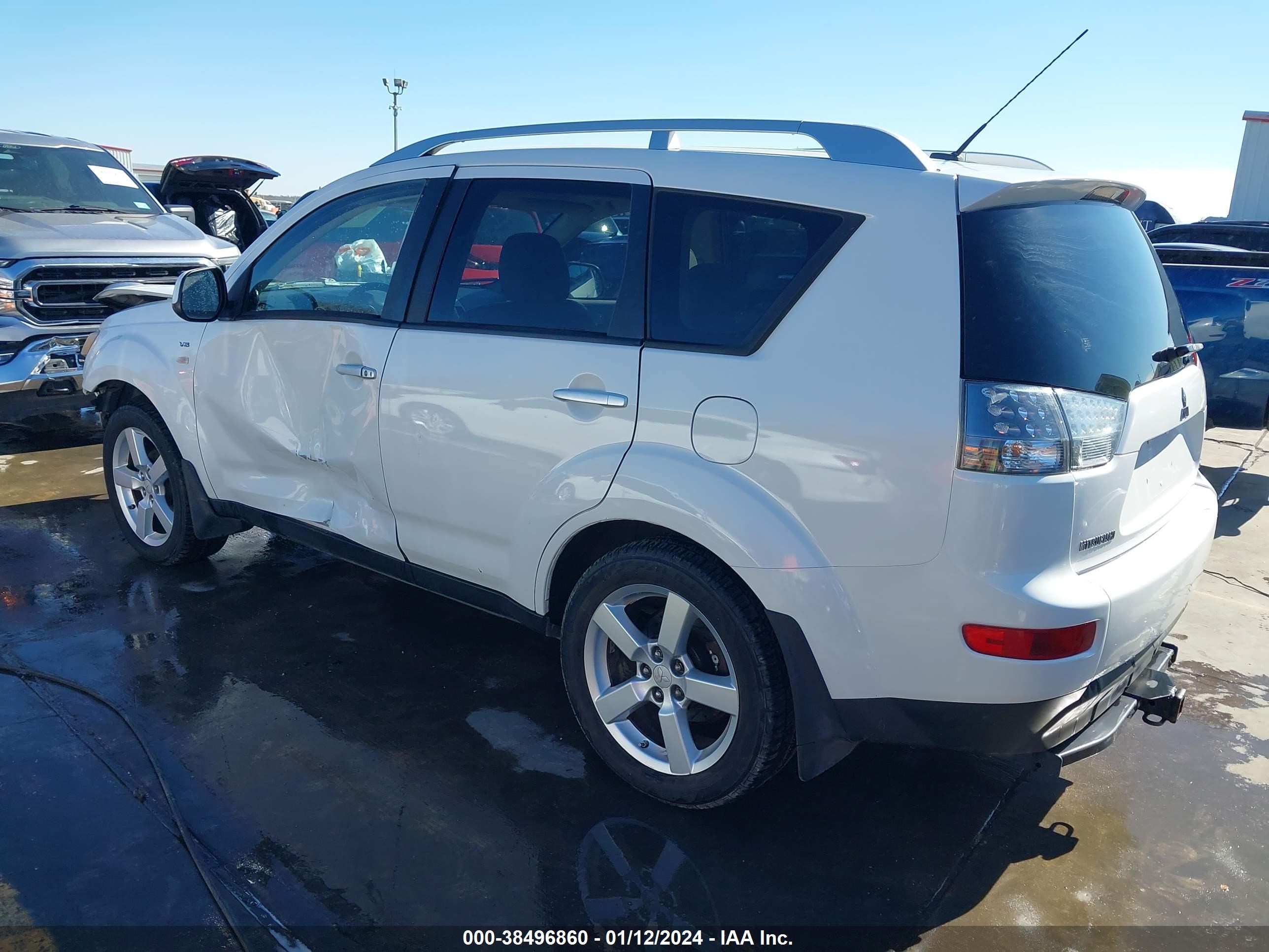 Photo 2 VIN: JA4MT41X28Z015905 - MITSUBISHI OUTLANDER 