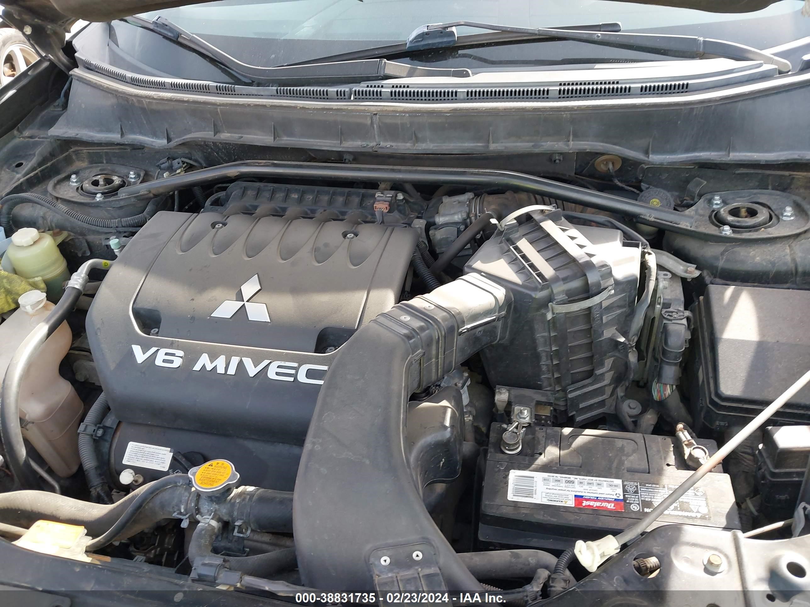 Photo 9 VIN: JA4MT41X28Z016388 - MITSUBISHI OUTLANDER 