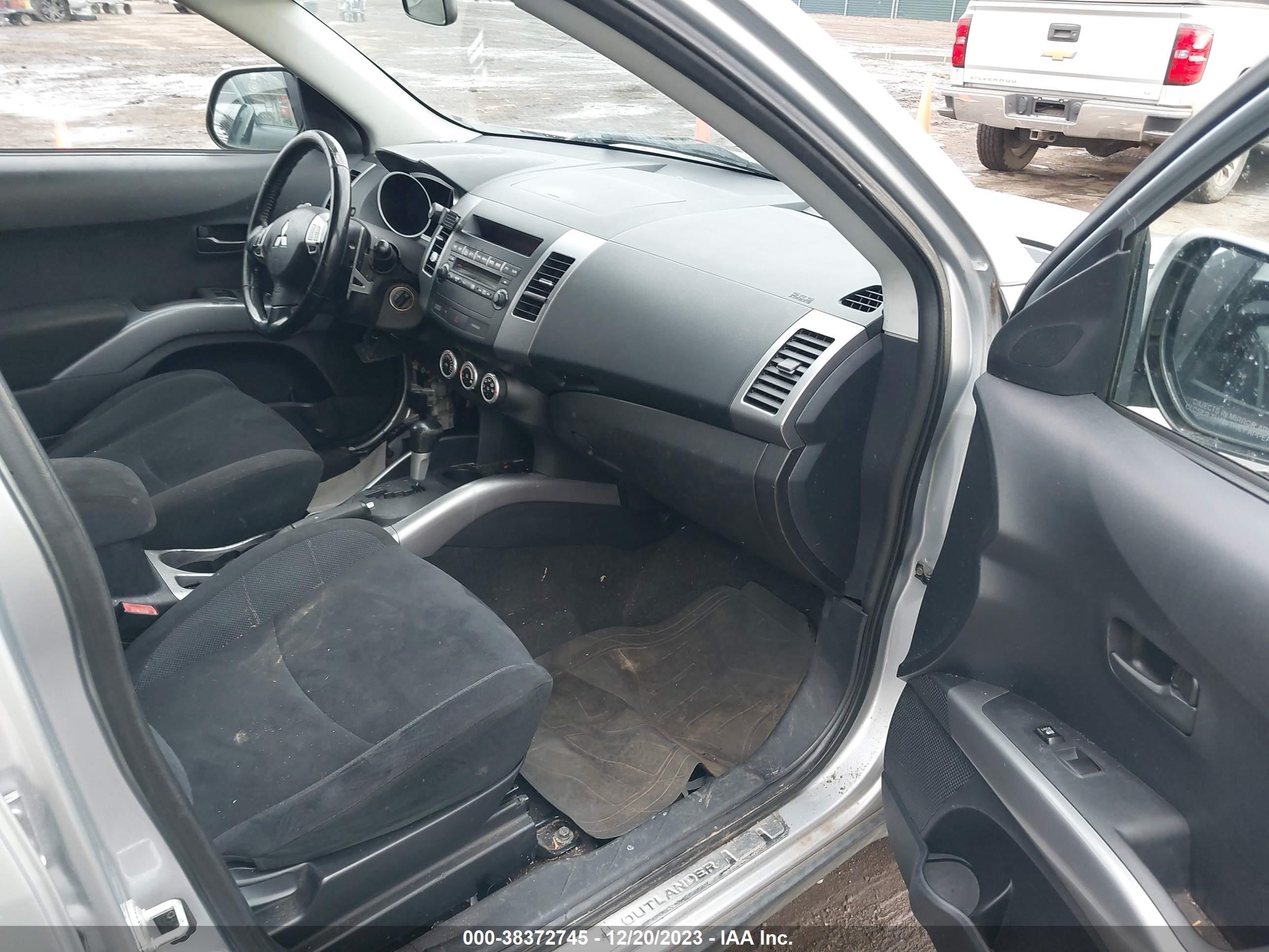 Photo 4 VIN: JA4MT41X37U009445 - MITSUBISHI OUTLANDER 