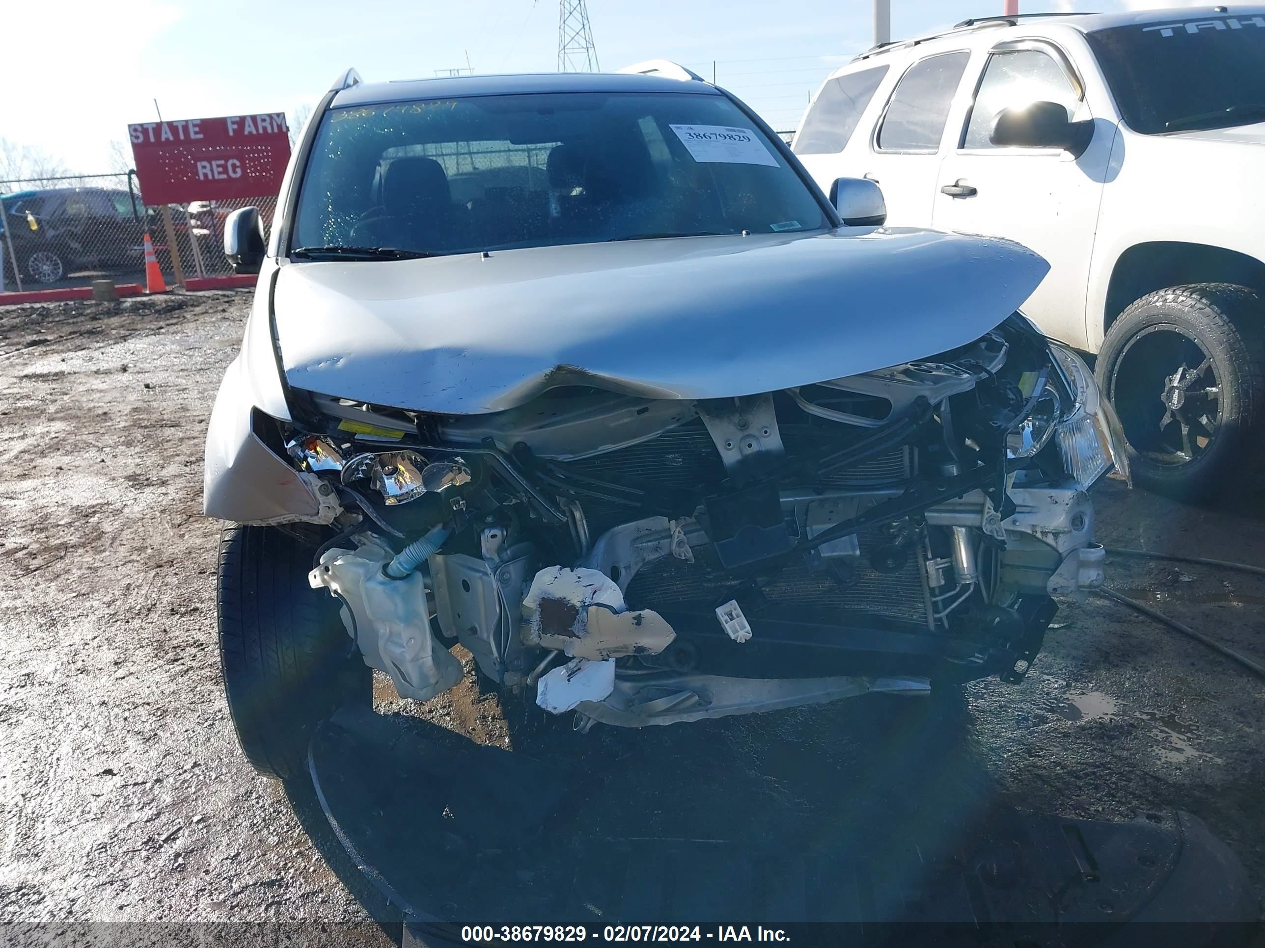 Photo 12 VIN: JA4MT41X38Z020336 - MITSUBISHI OUTLANDER 