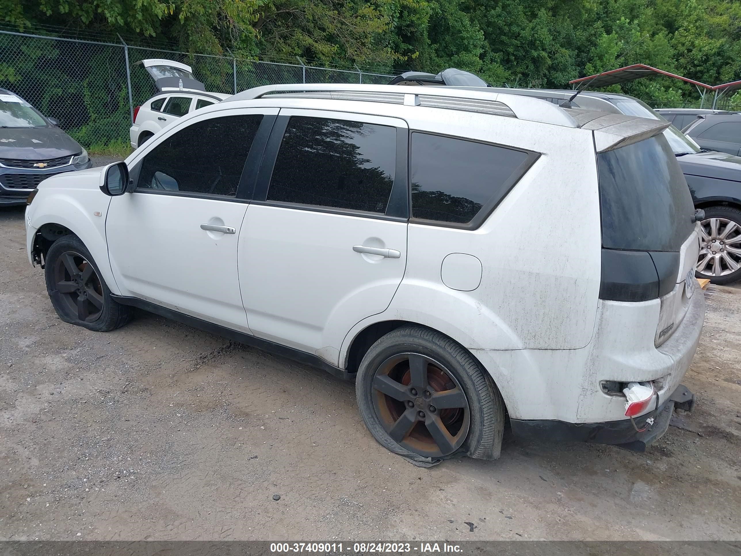 Photo 2 VIN: JA4MT41X47U005467 - MITSUBISHI OUTLANDER 