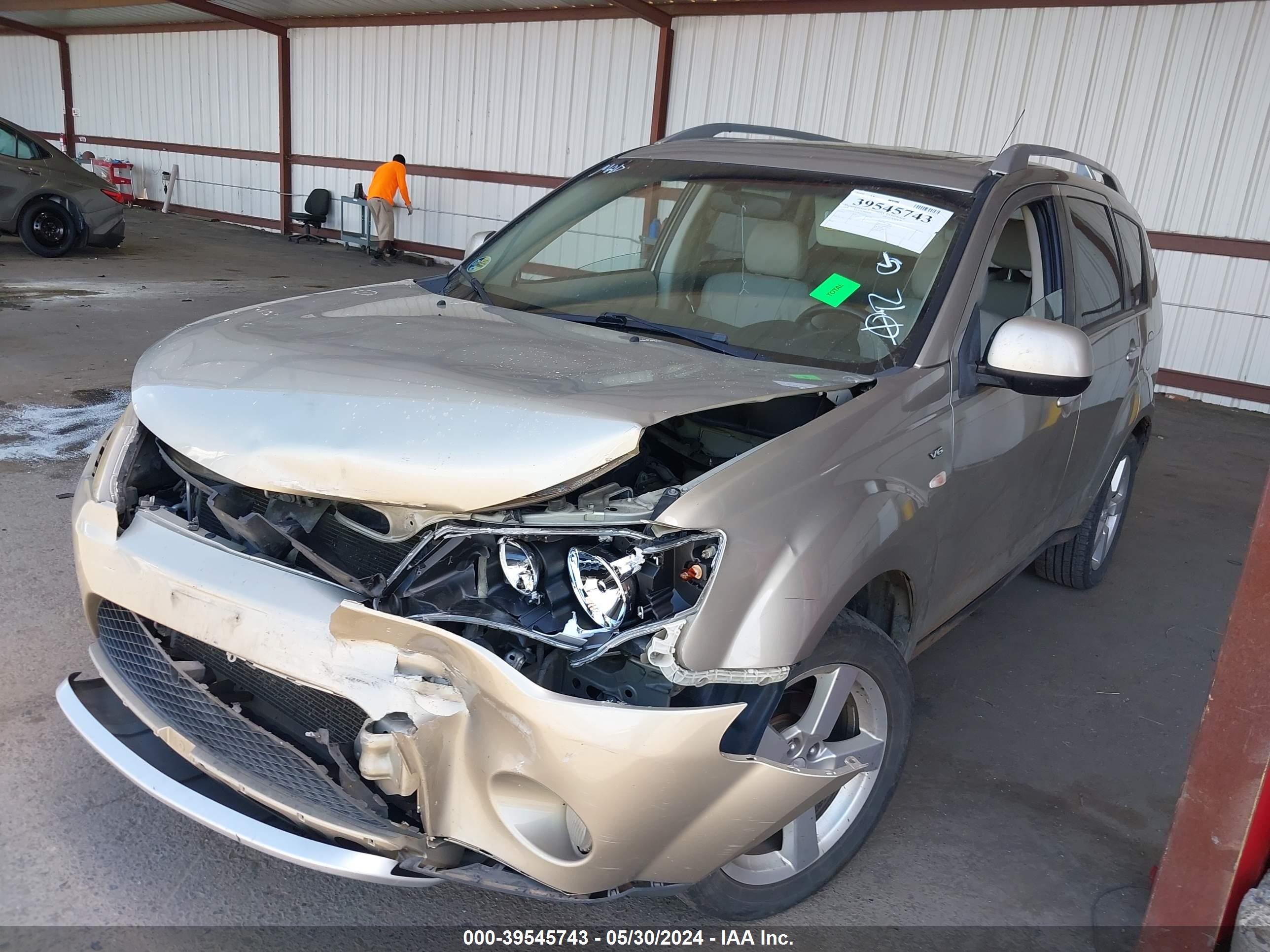 Photo 1 VIN: JA4MT41X78Z013695 - MITSUBISHI OUTLANDER 