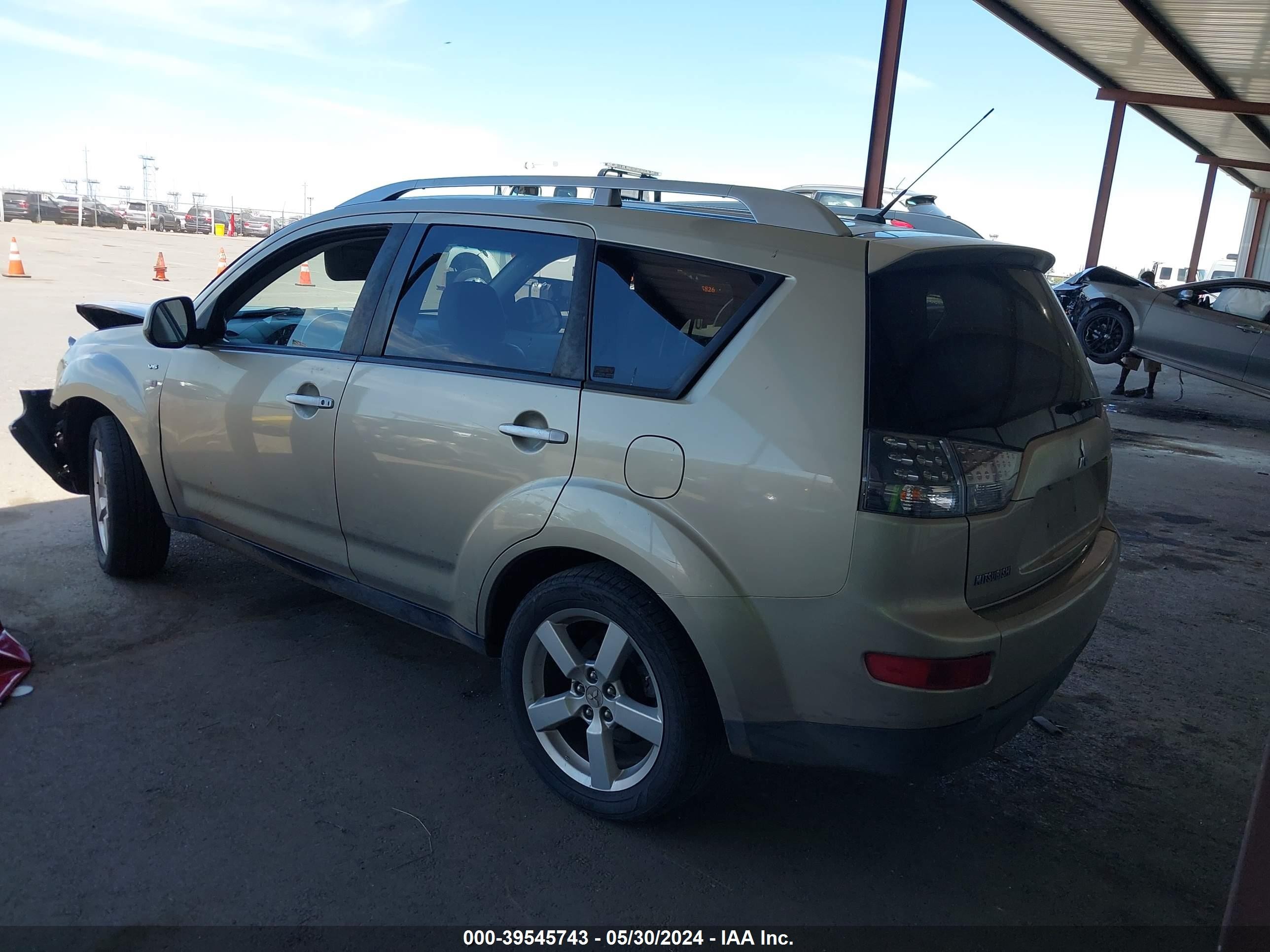 Photo 2 VIN: JA4MT41X78Z013695 - MITSUBISHI OUTLANDER 