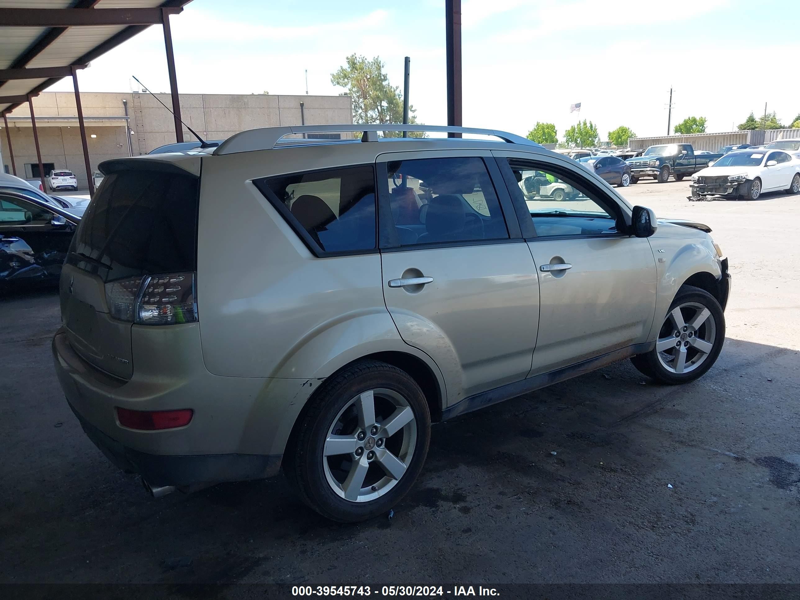 Photo 3 VIN: JA4MT41X78Z013695 - MITSUBISHI OUTLANDER 