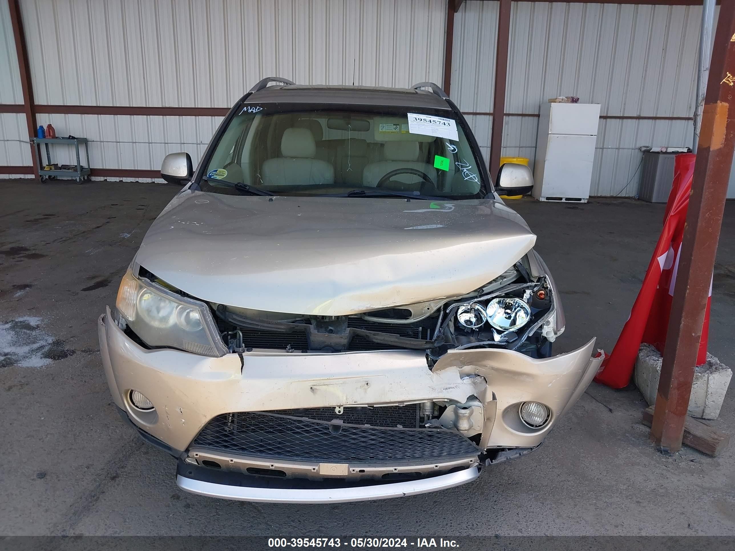 Photo 5 VIN: JA4MT41X78Z013695 - MITSUBISHI OUTLANDER 