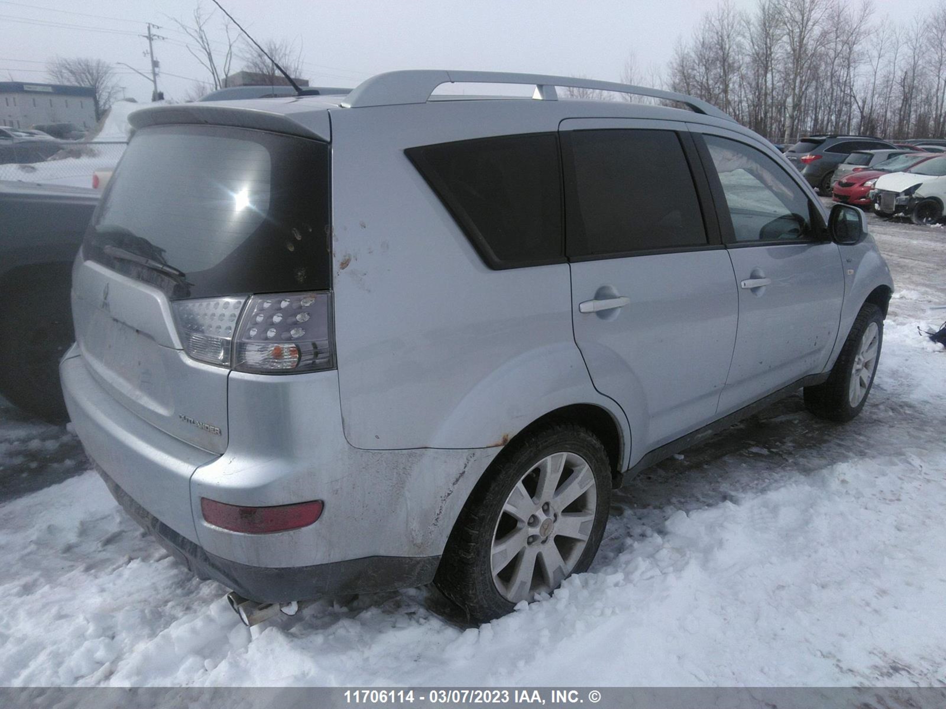 Photo 3 VIN: JA4MT41X88Z604280 - MITSUBISHI OUTLANDER 