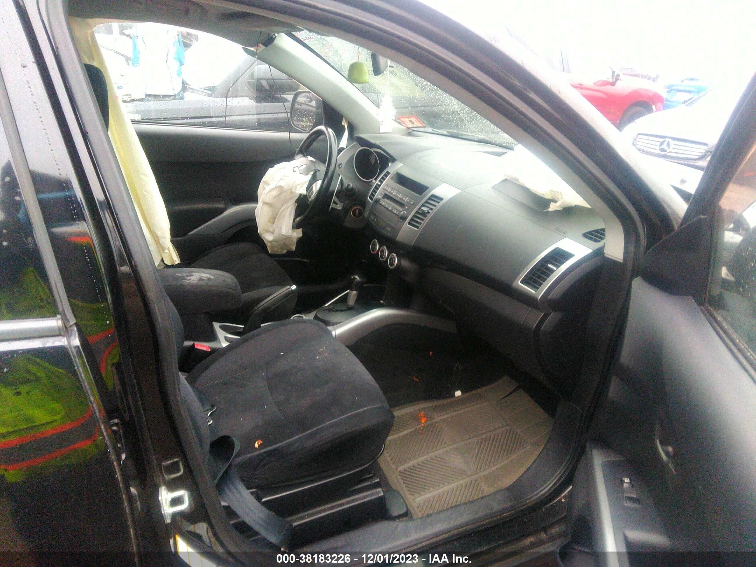 Photo 4 VIN: JA4MT41XX7U007806 - MITSUBISHI OUTLANDER 