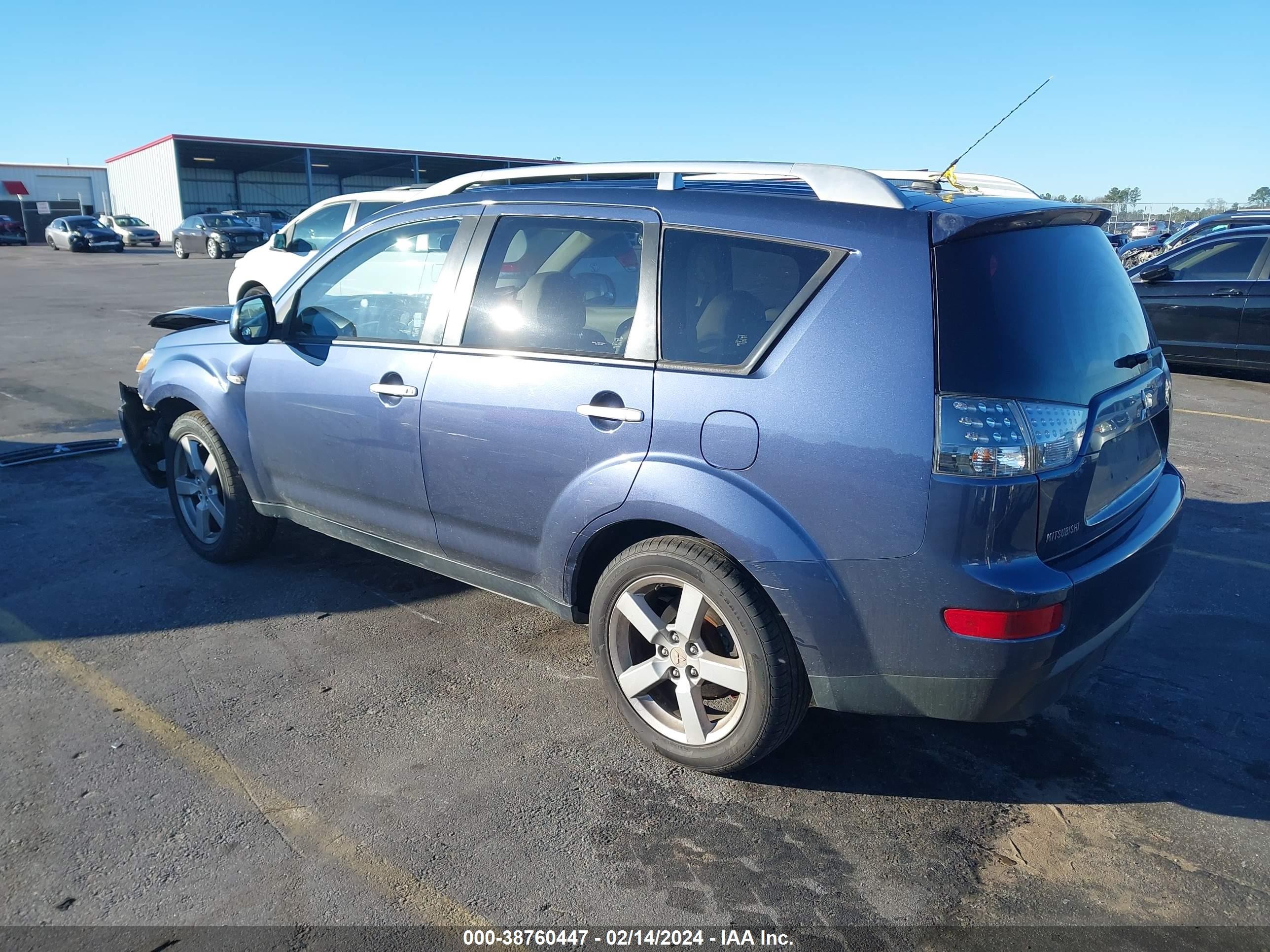 Photo 2 VIN: JA4MT41XX7U011189 - MITSUBISHI OUTLANDER 