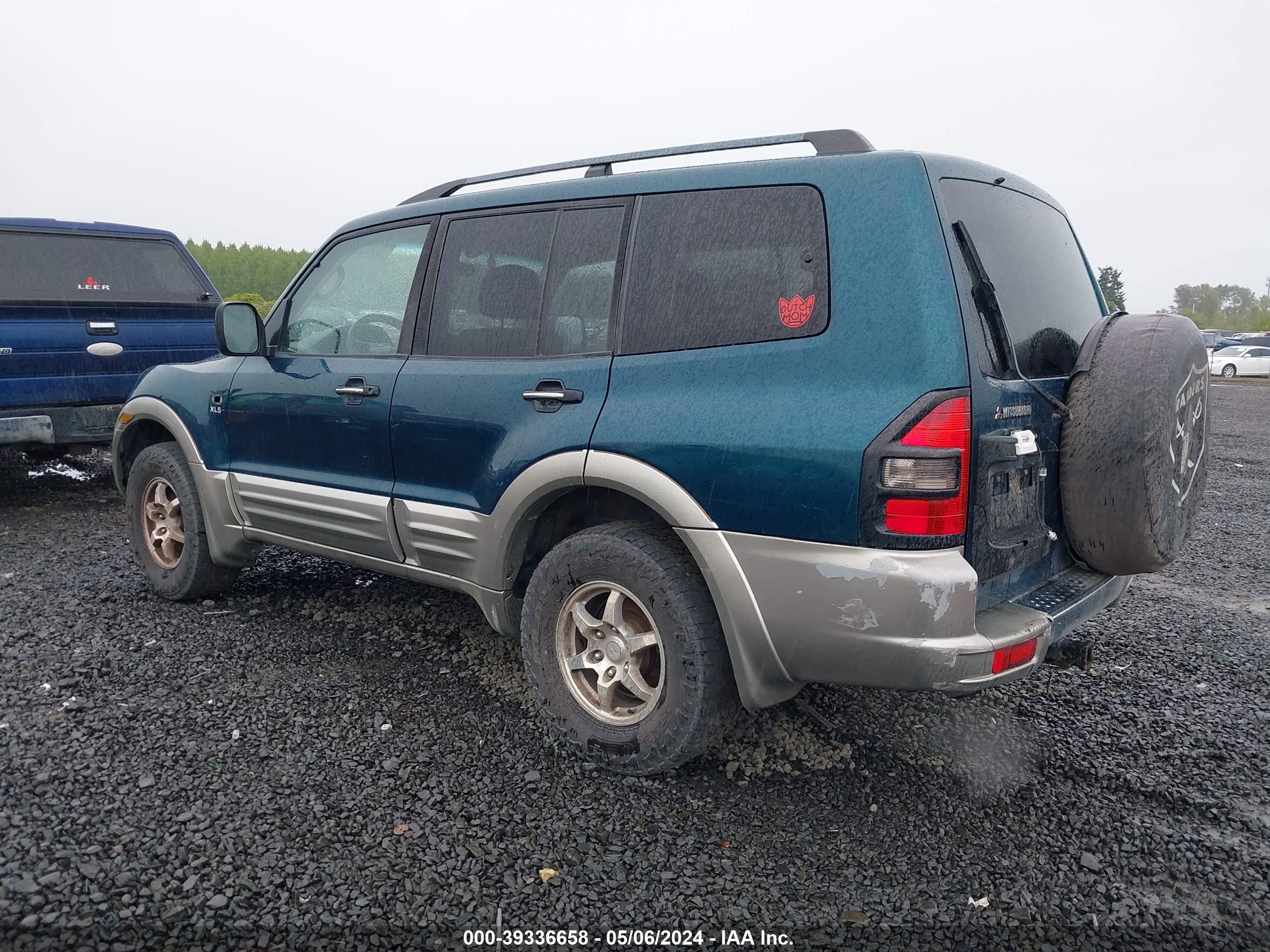 Photo 2 VIN: JA4MW31R11J033450 - MITSUBISHI MONTERO 