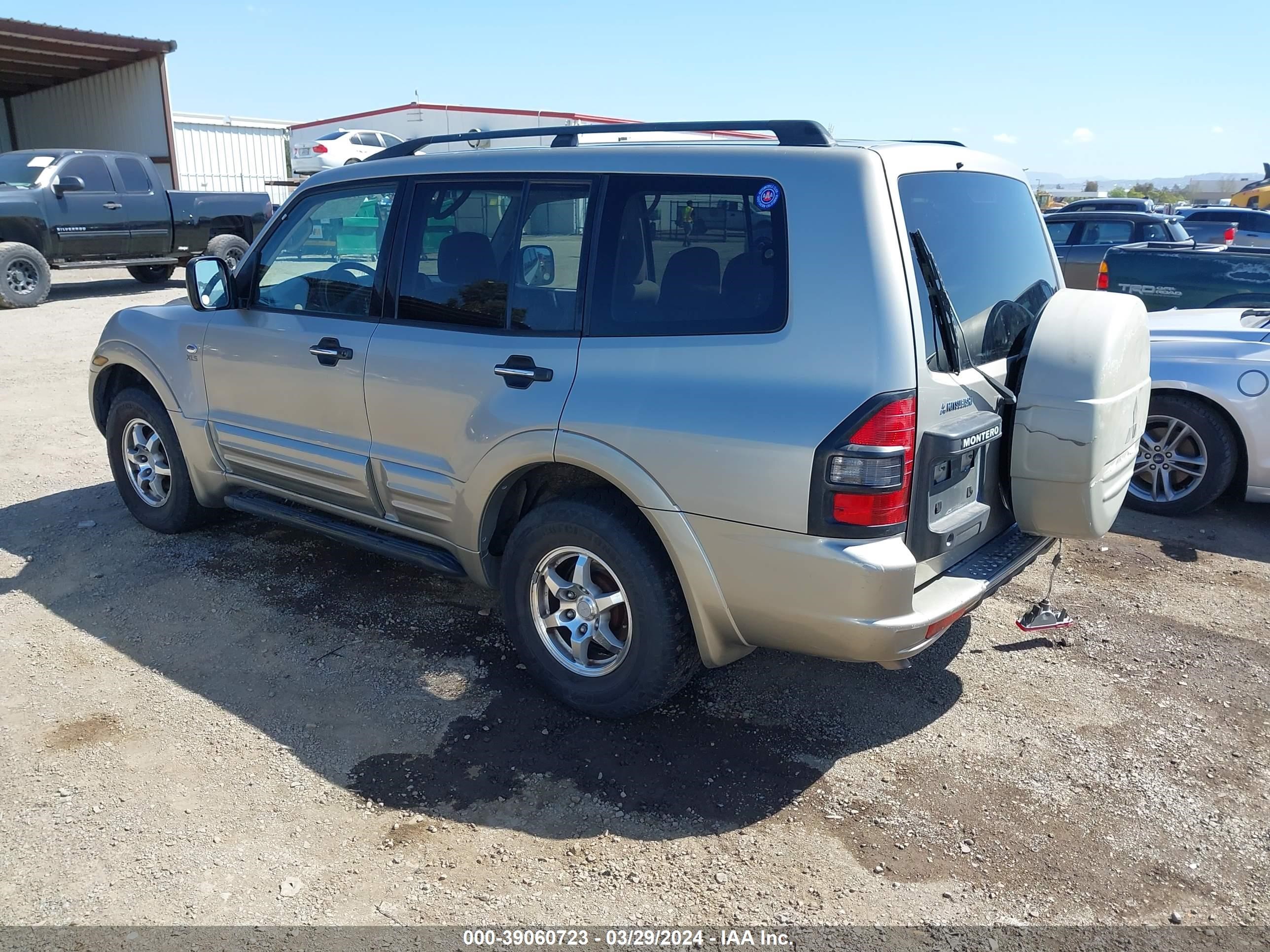 Photo 2 VIN: JA4MW31R12J060097 - MITSUBISHI MONTERO 