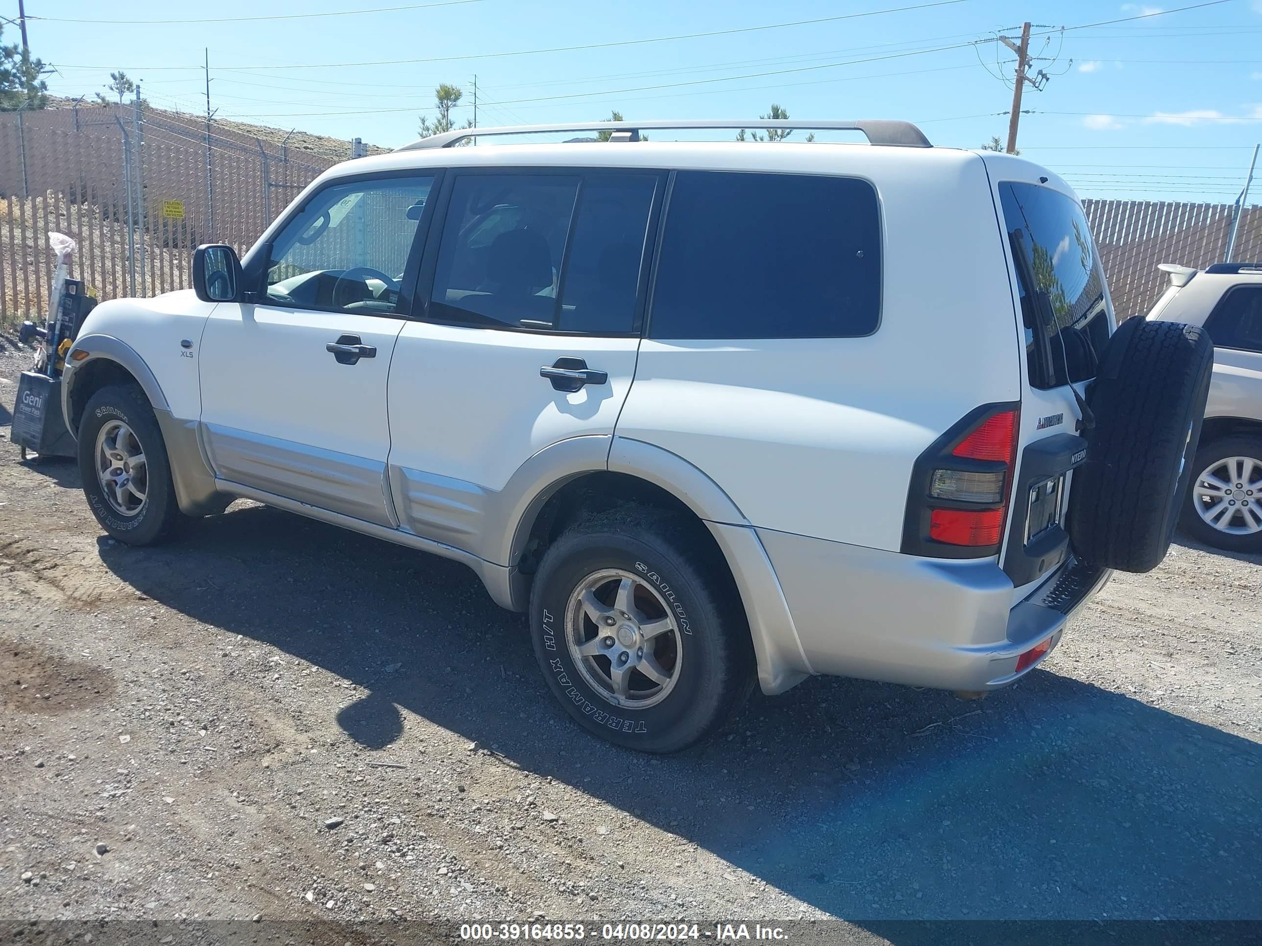 Photo 2 VIN: JA4MW31R31J034065 - MITSUBISHI MONTERO 